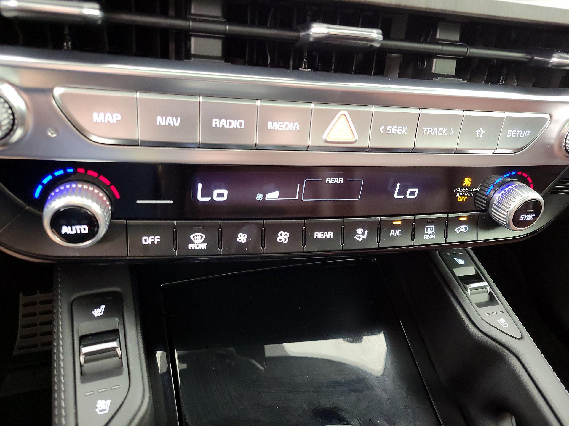 Thumbnail: 2023 Kia Telluride - 17