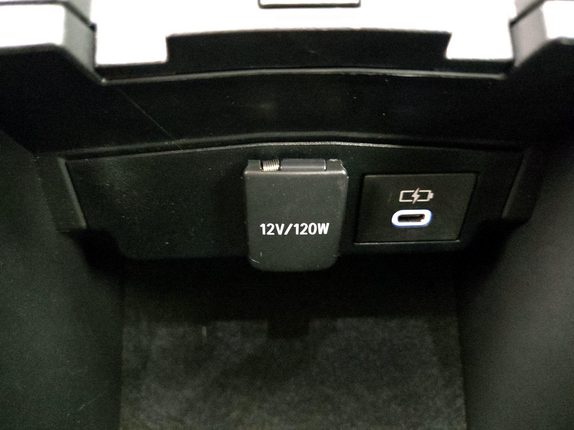 Thumbnail: 2024 Toyota Corolla - 18