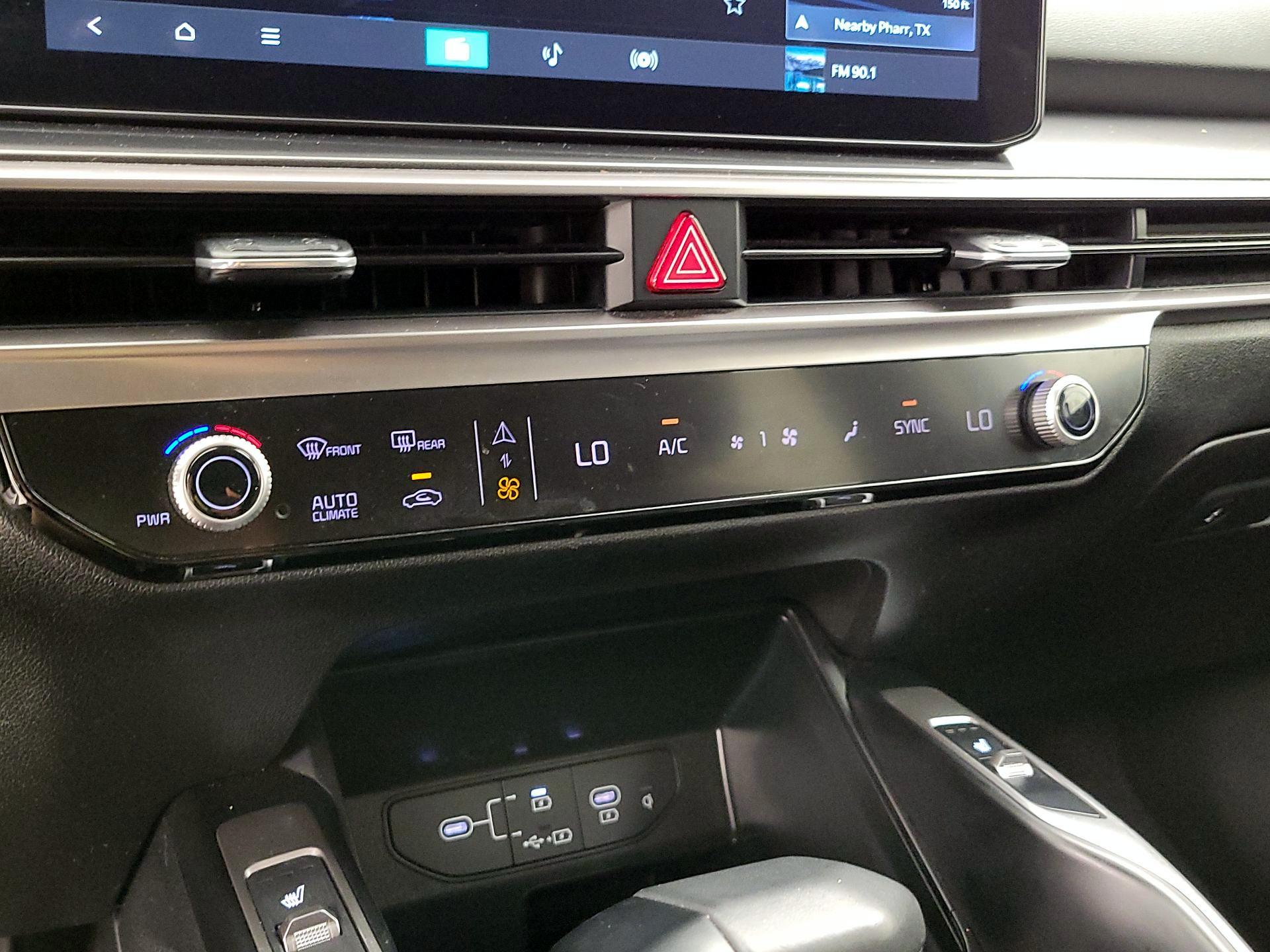 Thumbnail: 2024 Kia Sorento - 17