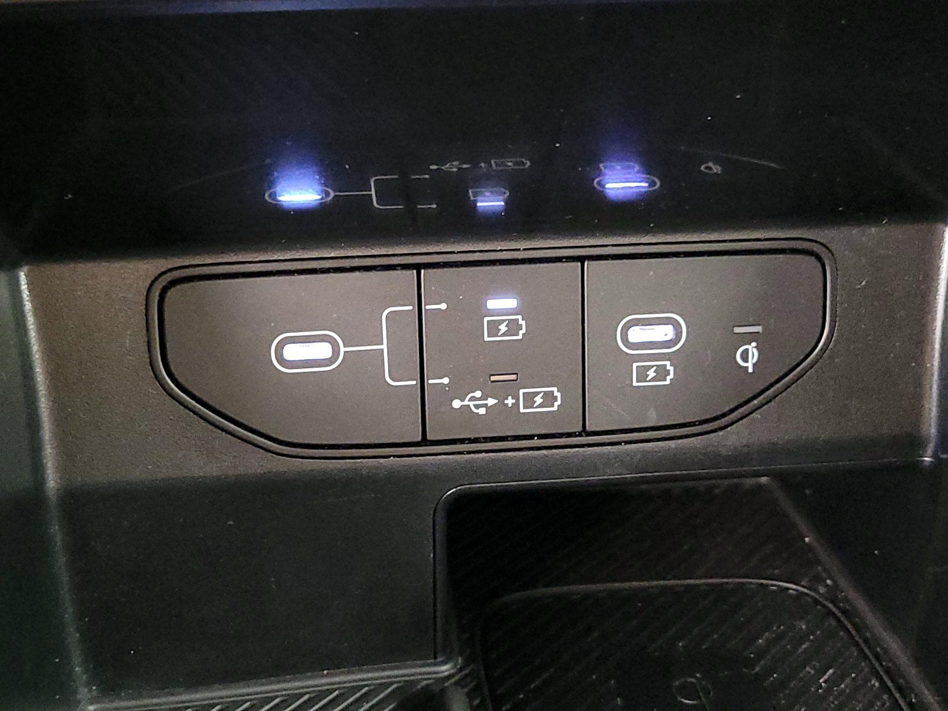 Thumbnail: 2024 Kia Sorento - 19