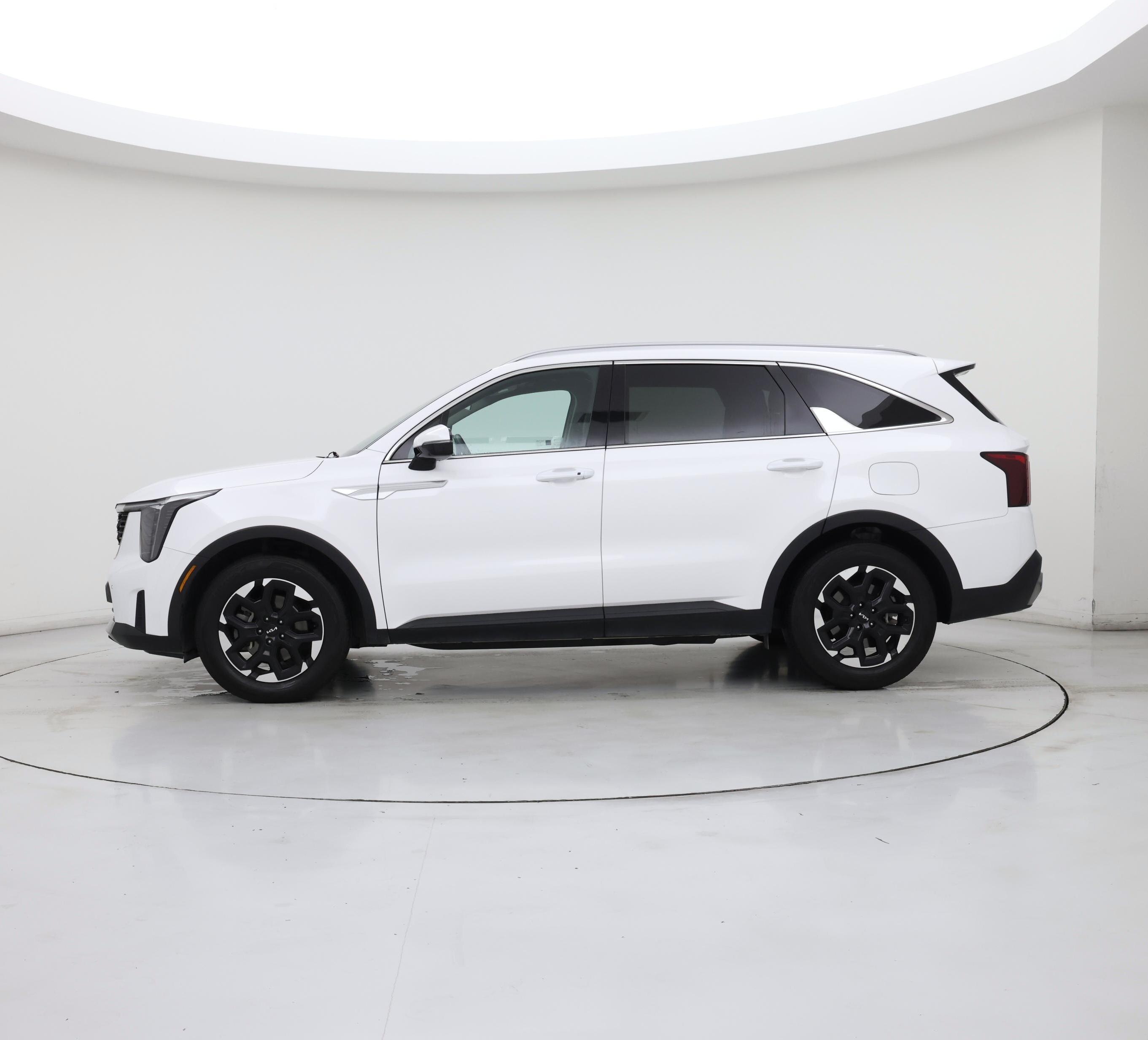 Thumbnail: 2024 Kia Sorento - 3