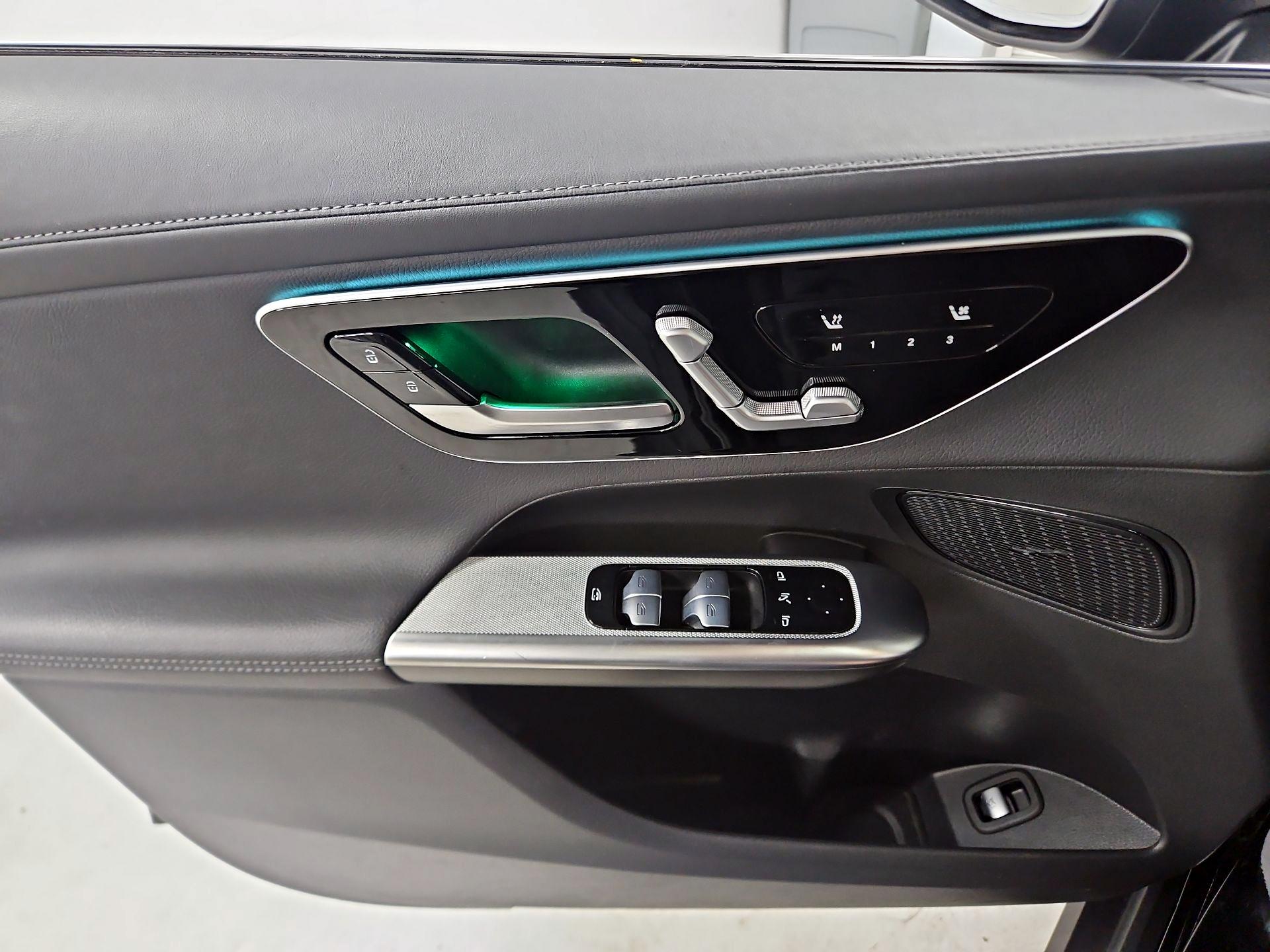 Thumbnail: 2024 Mercedes-Benz GLC - 12