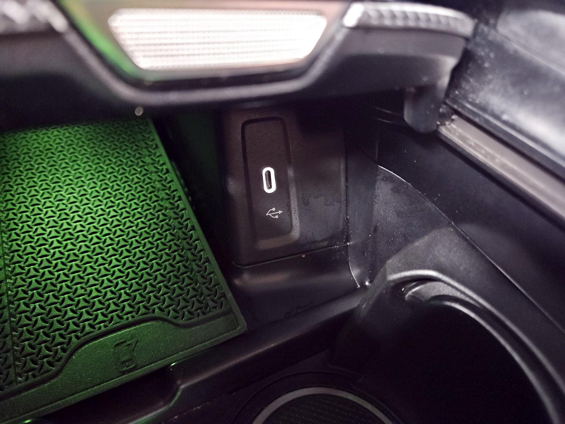 Thumbnail: 2024 Mercedes-Benz GLC - 18