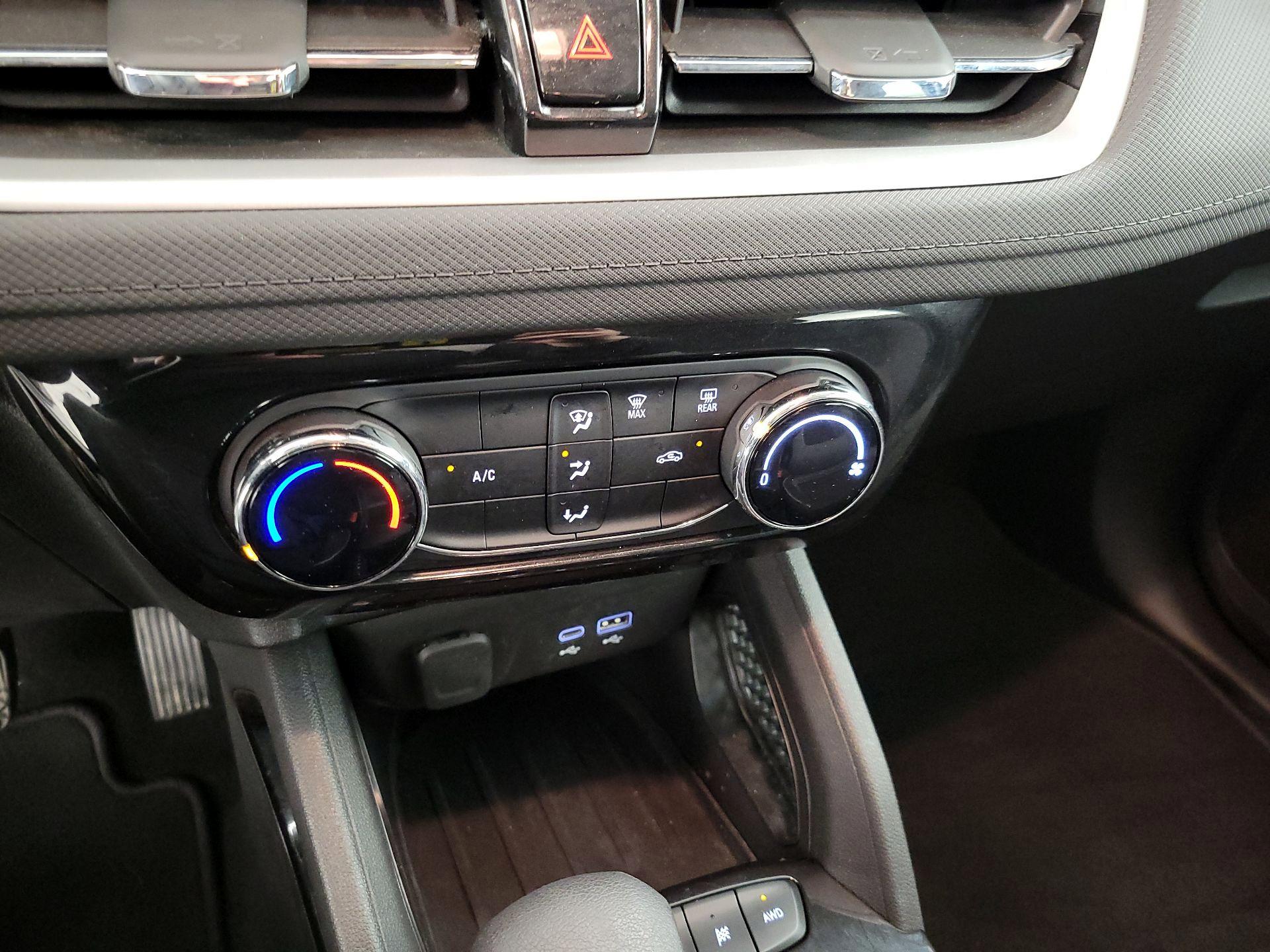 Thumbnail: 2024 Chevrolet TrailBlazer - 16