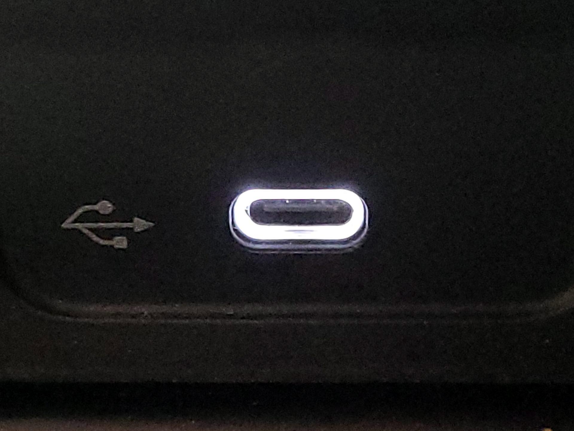 Thumbnail: 2024 Mercedes-Benz C-Class - 18