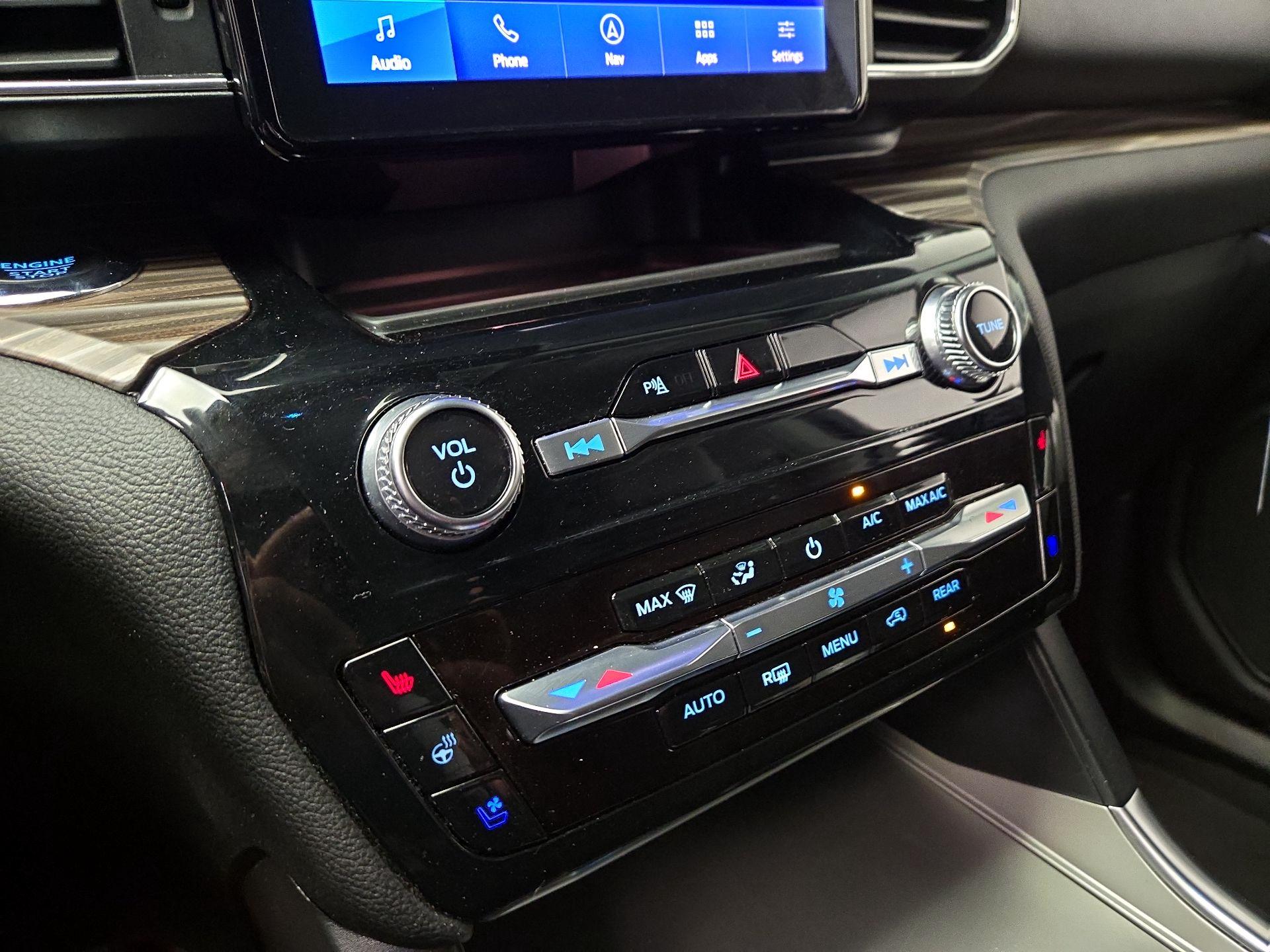 Thumbnail: 2024 Ford Explorer - 17