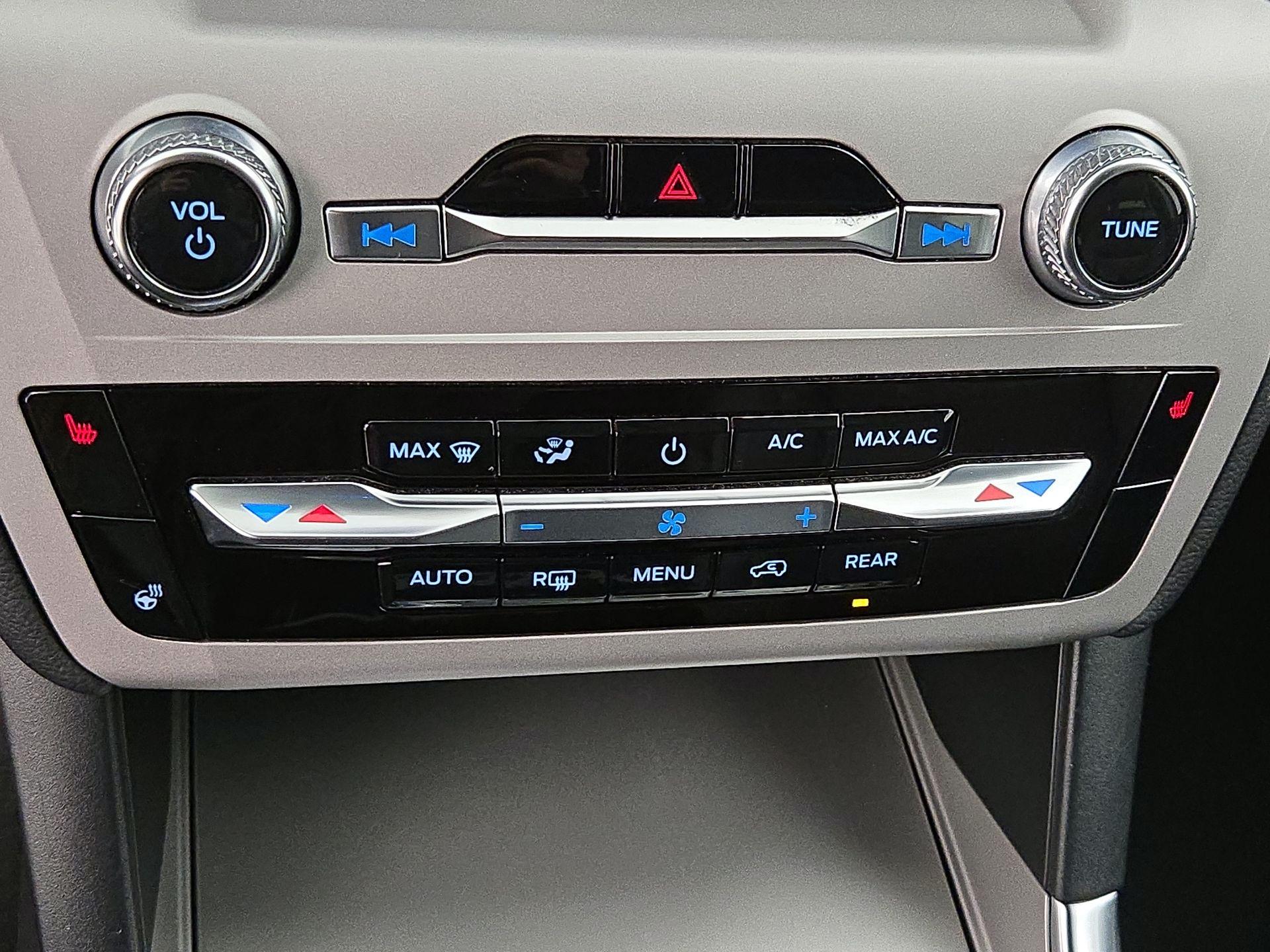 Thumbnail: 2024 Ford Explorer - 16