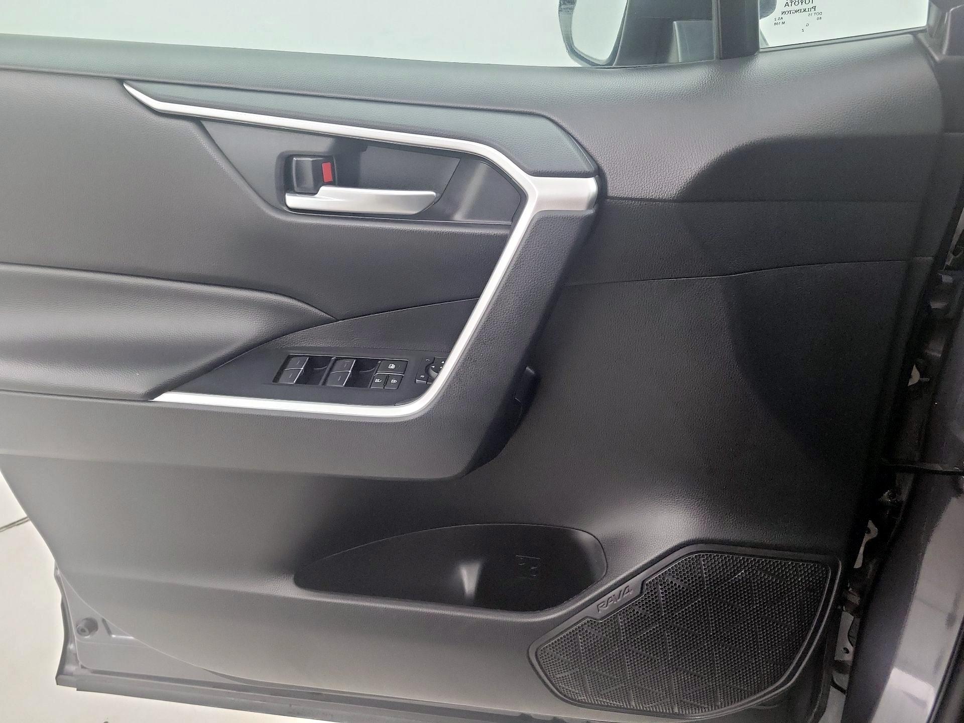 Thumbnail: 2023 Toyota RAV4 - 12