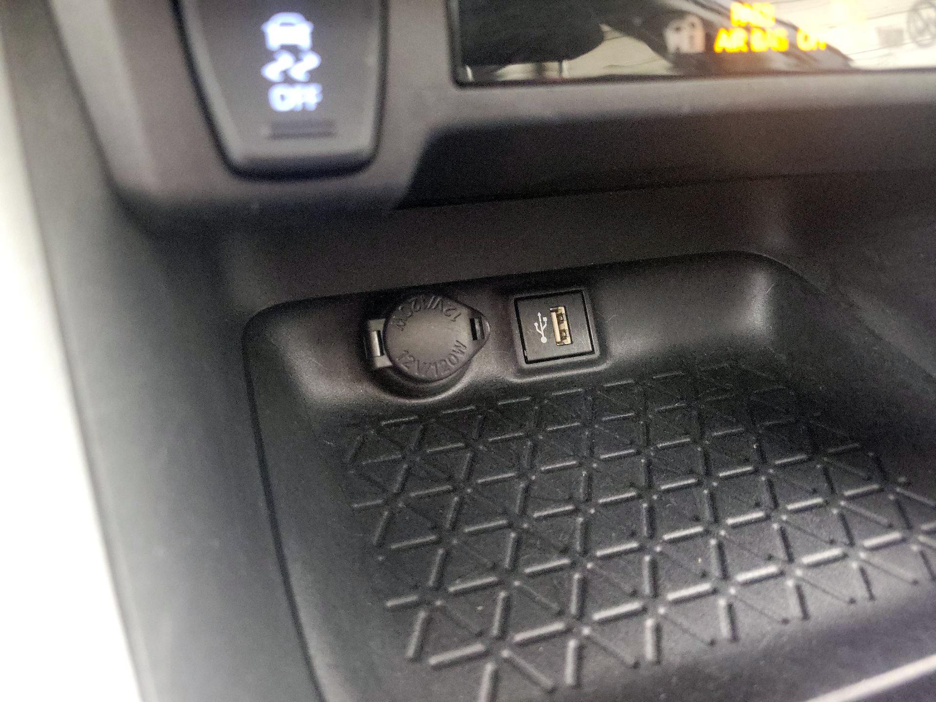 Thumbnail: 2023 Toyota RAV4 - 19