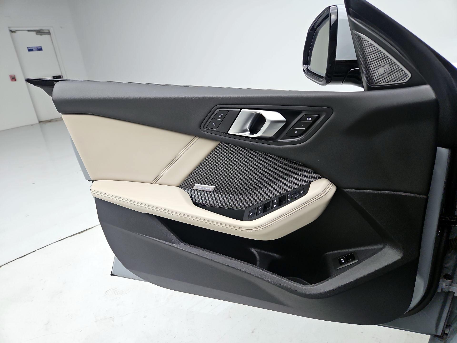 Thumbnail: 2025 BMW 2 Series - 12