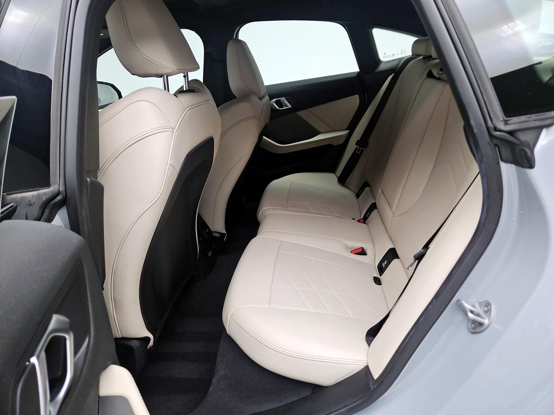 Thumbnail: 2025 BMW 2 Series - 18