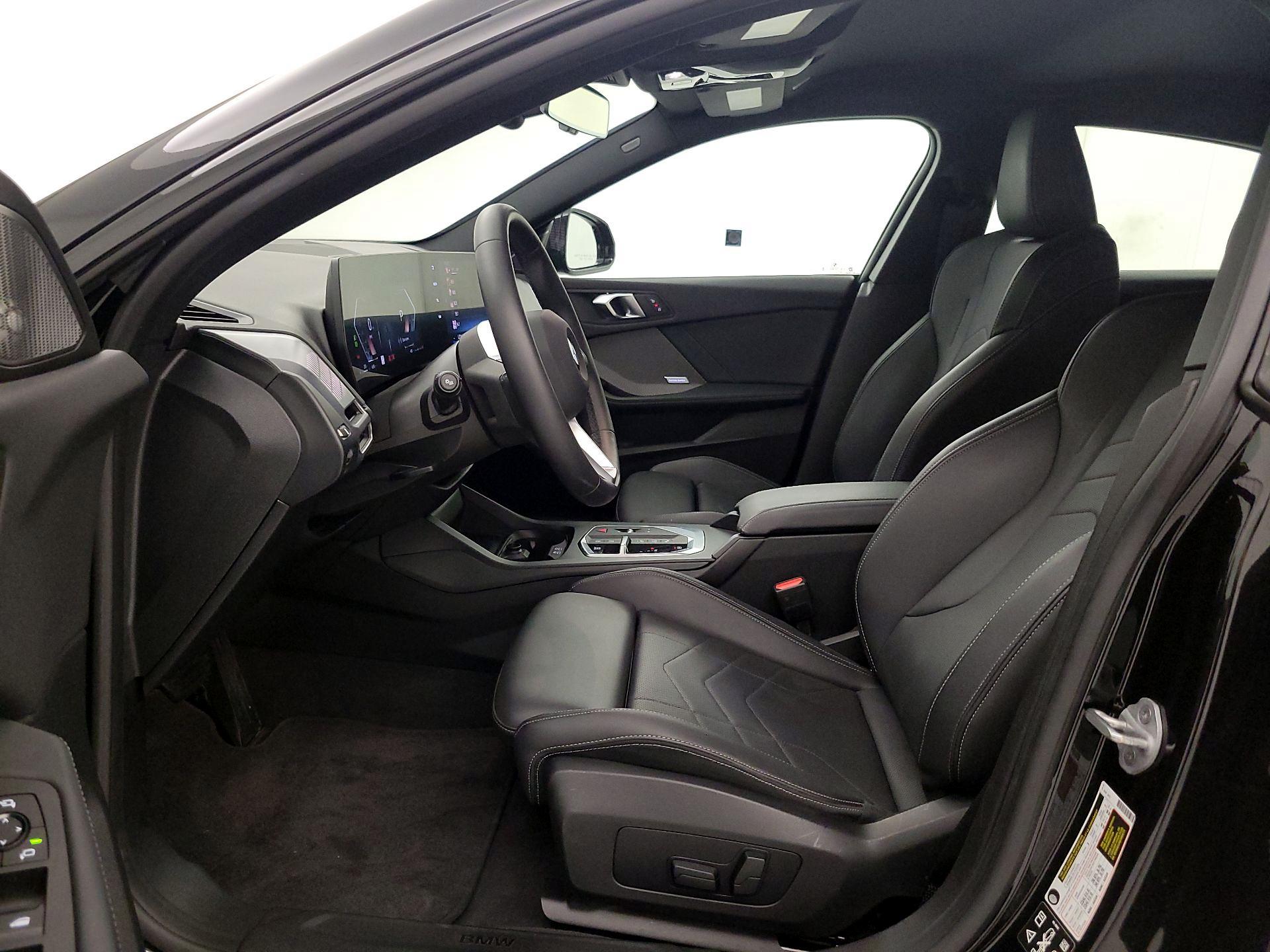 Thumbnail: 2025 BMW 2 Series - 11