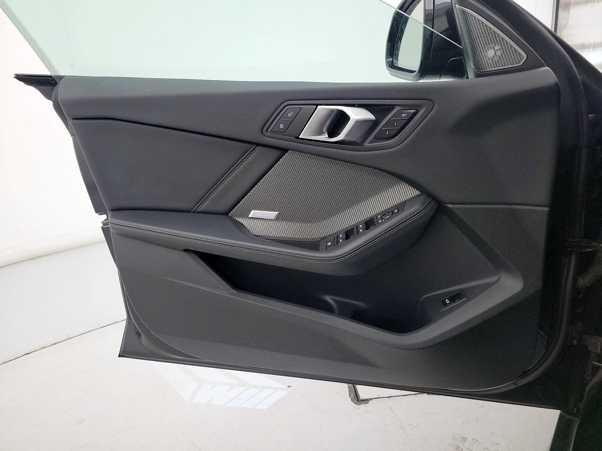 Thumbnail: 2025 BMW 2 Series - 12