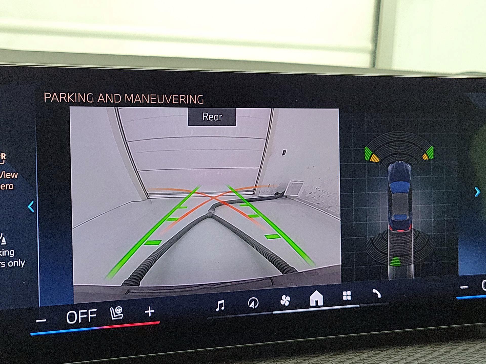 Thumbnail: 2025 BMW 4 Series - 15