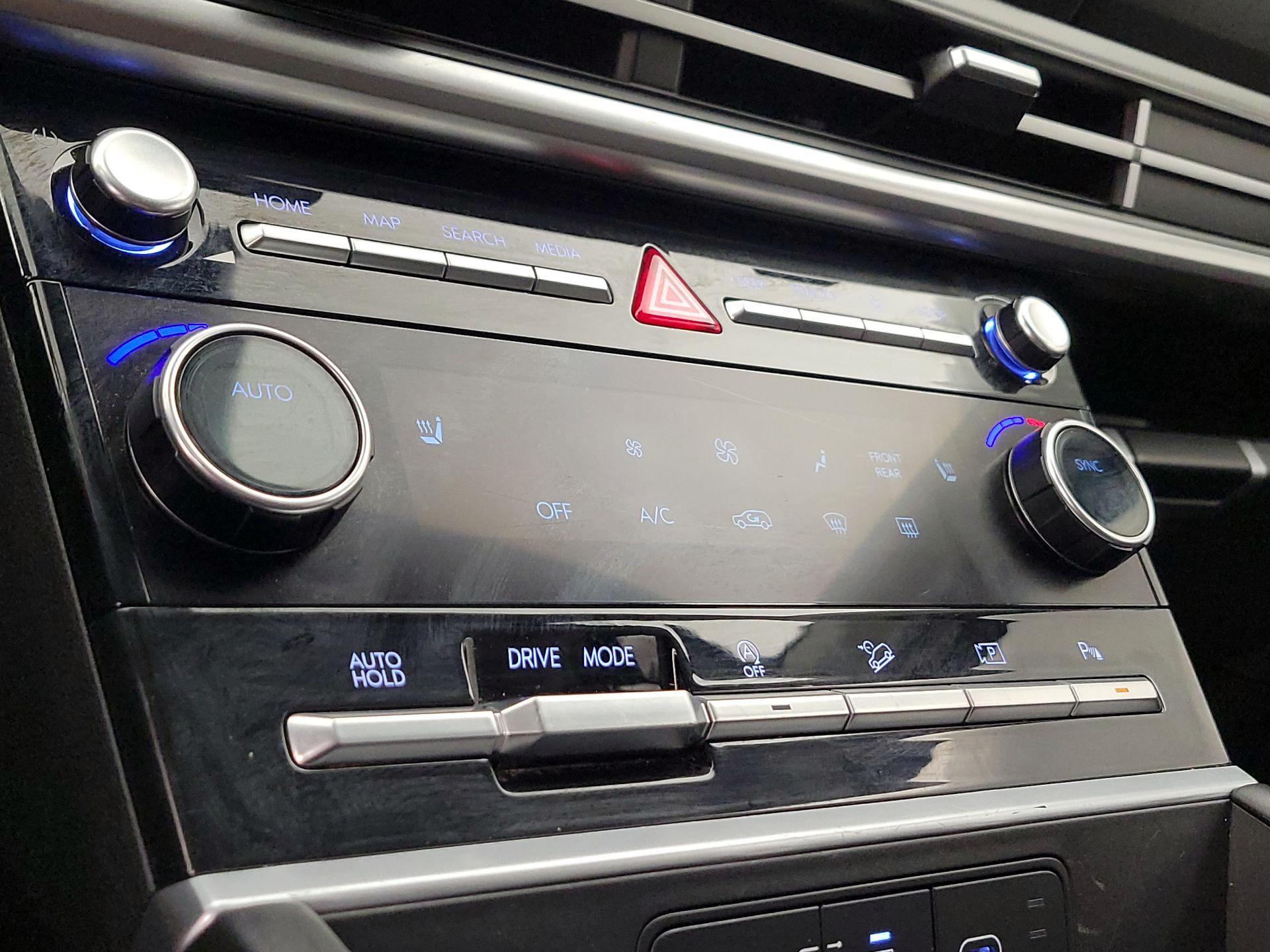 Thumbnail: 2024 Hyundai Santa Fe - 16