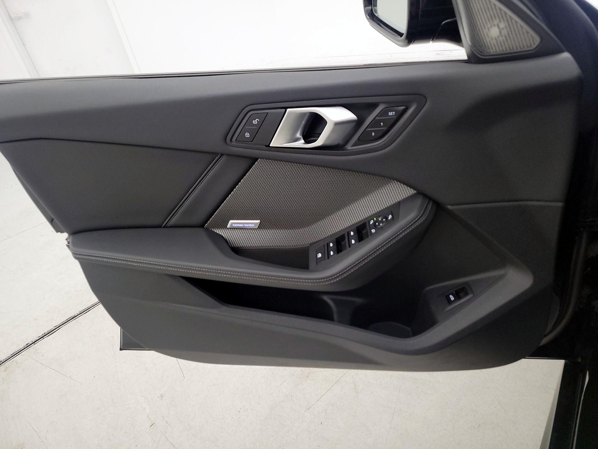 Thumbnail: 2025 BMW 2 Series - 12