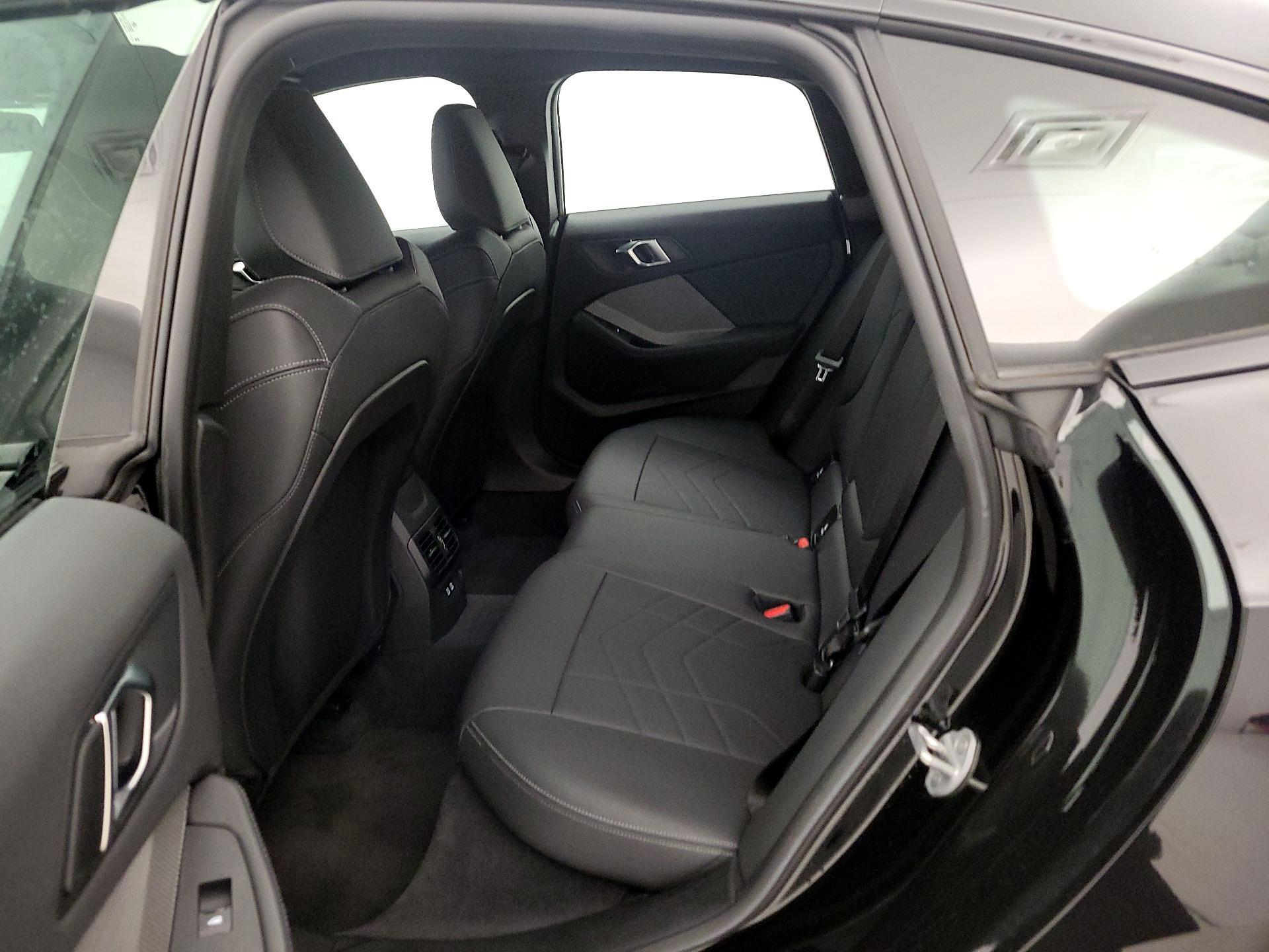 Thumbnail: 2025 BMW 2 Series - 19