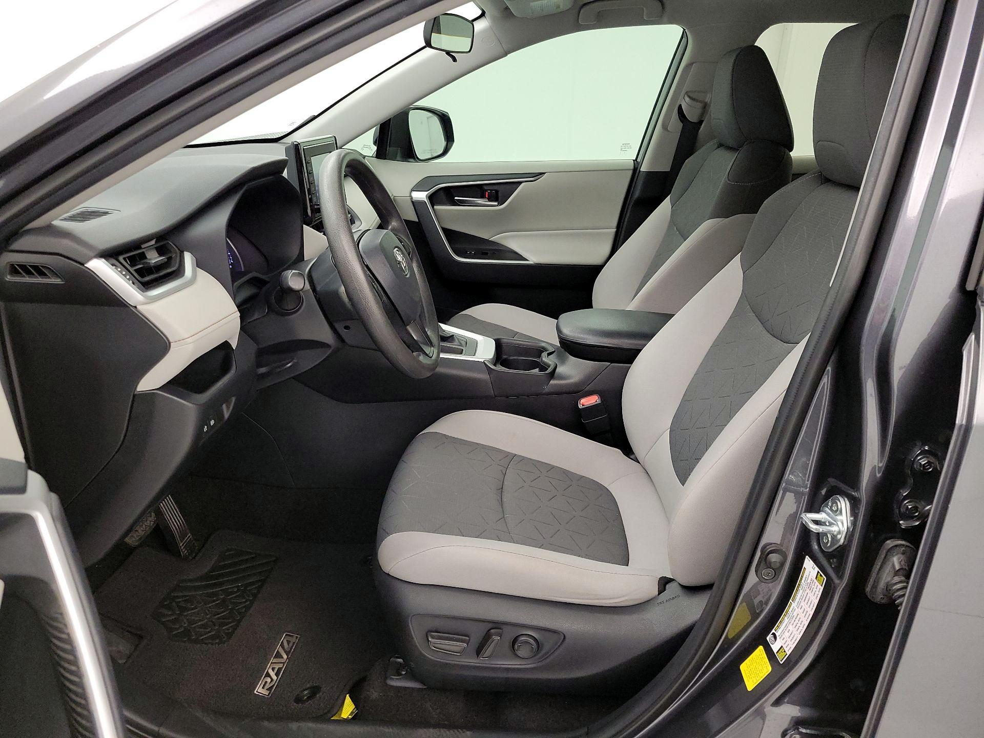 Thumbnail: 2021 Toyota RAV4 - 11