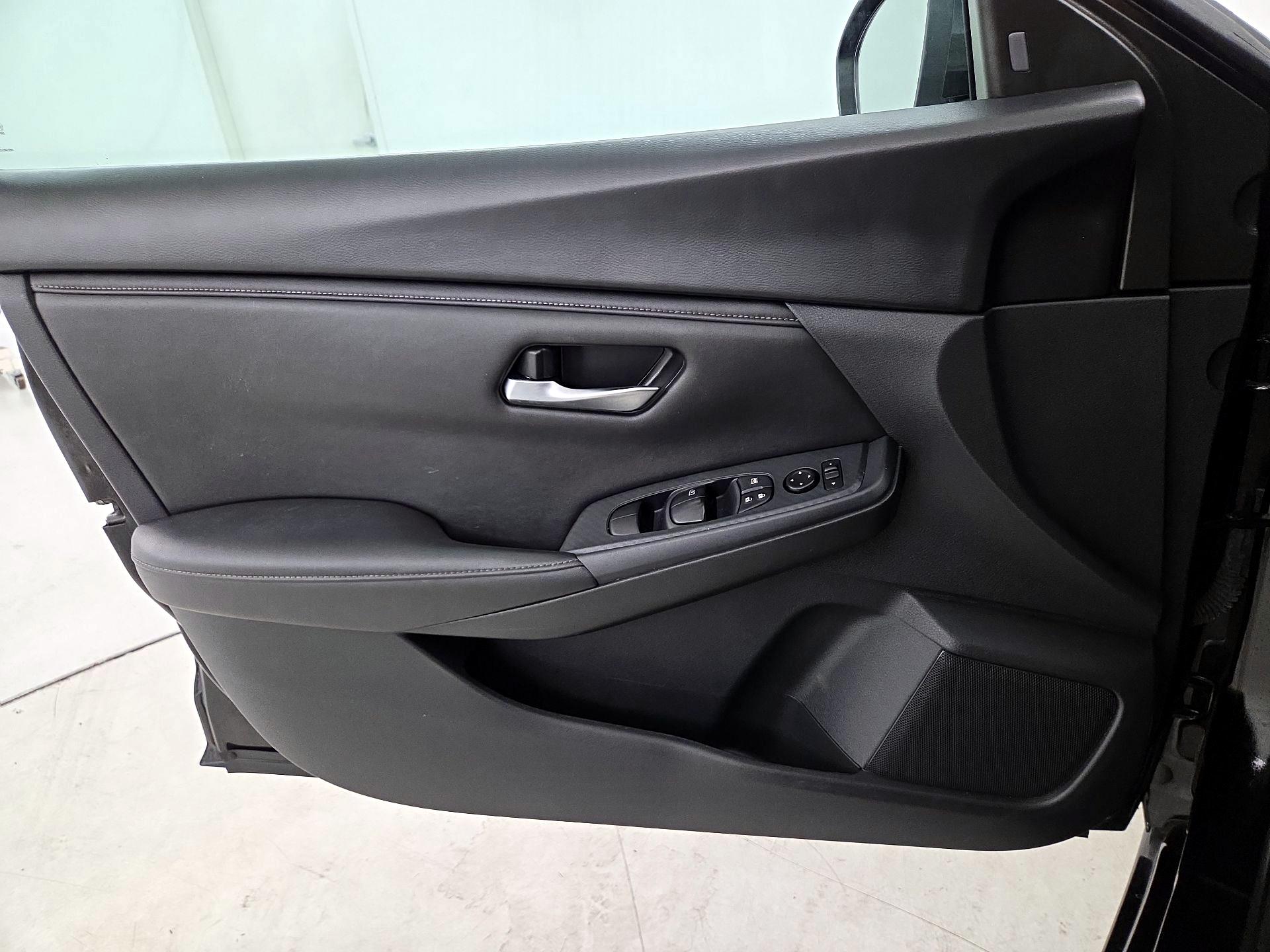 Thumbnail: 2023 Nissan Sentra - 12