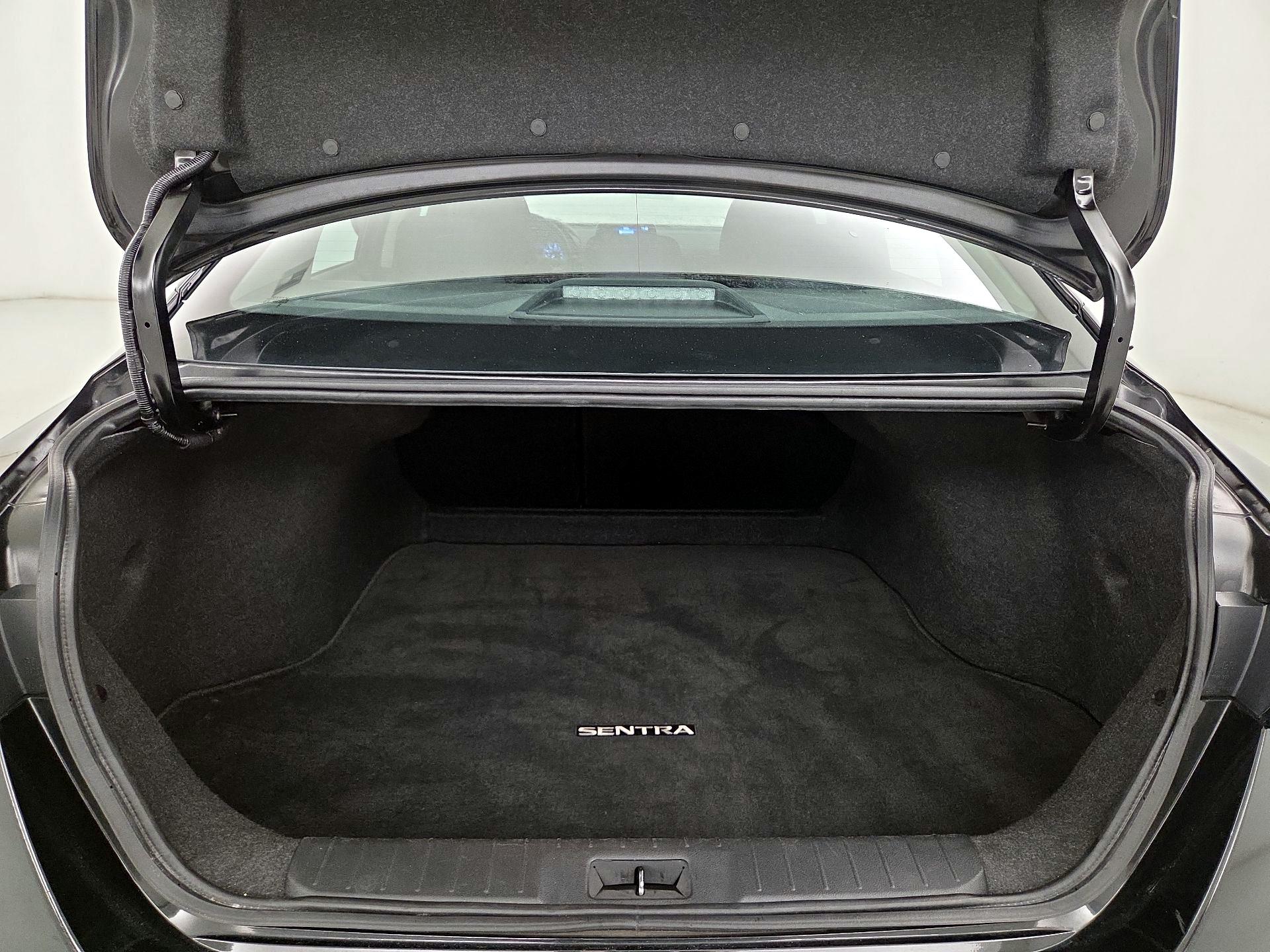 Thumbnail: 2023 Nissan Sentra - 20