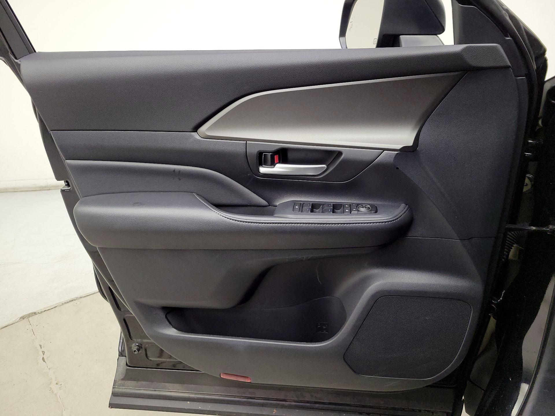 Thumbnail: 2024 Toyota Grand Highlander - 12