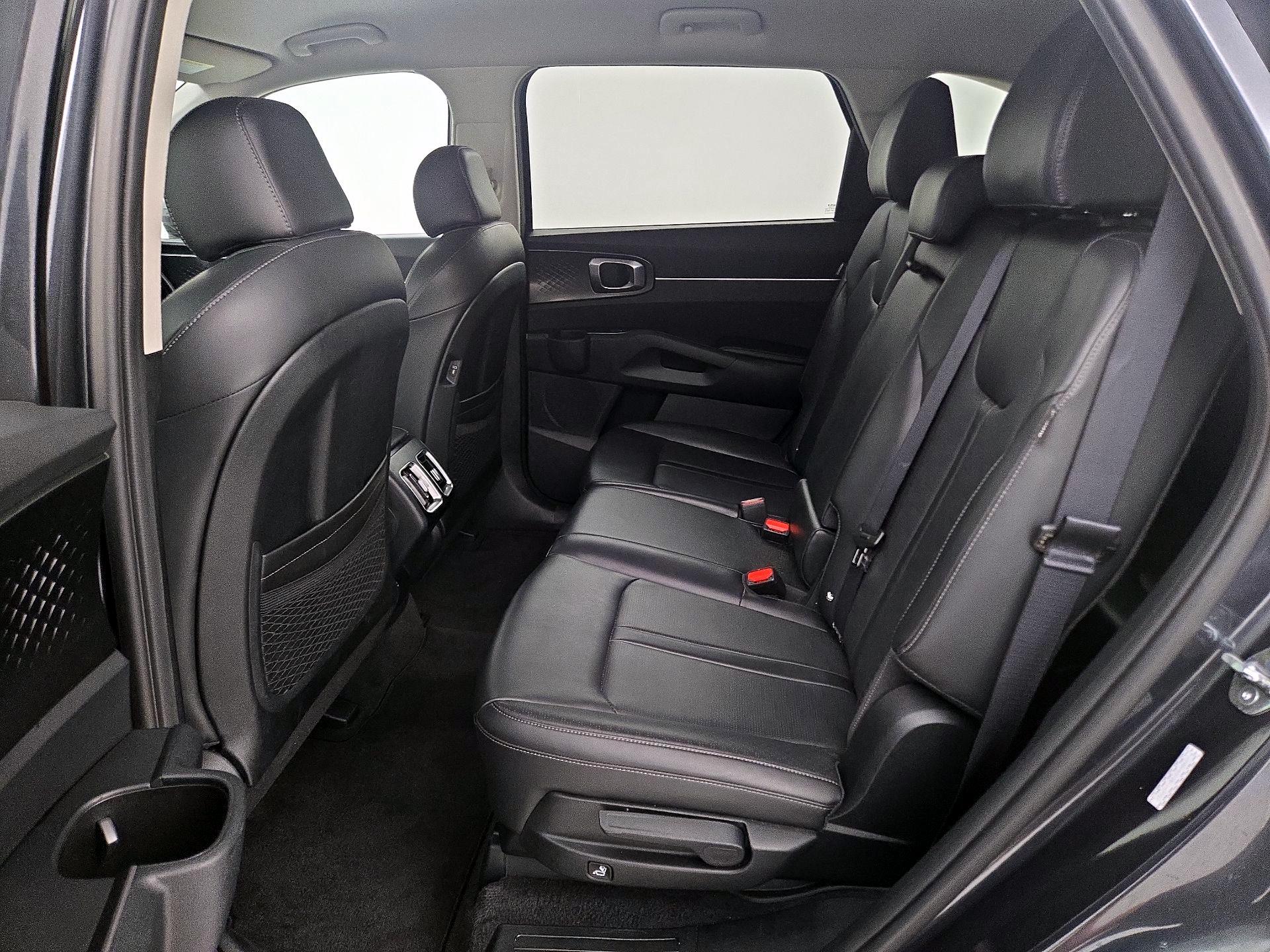 Thumbnail: 2024 Kia Sorento - 20