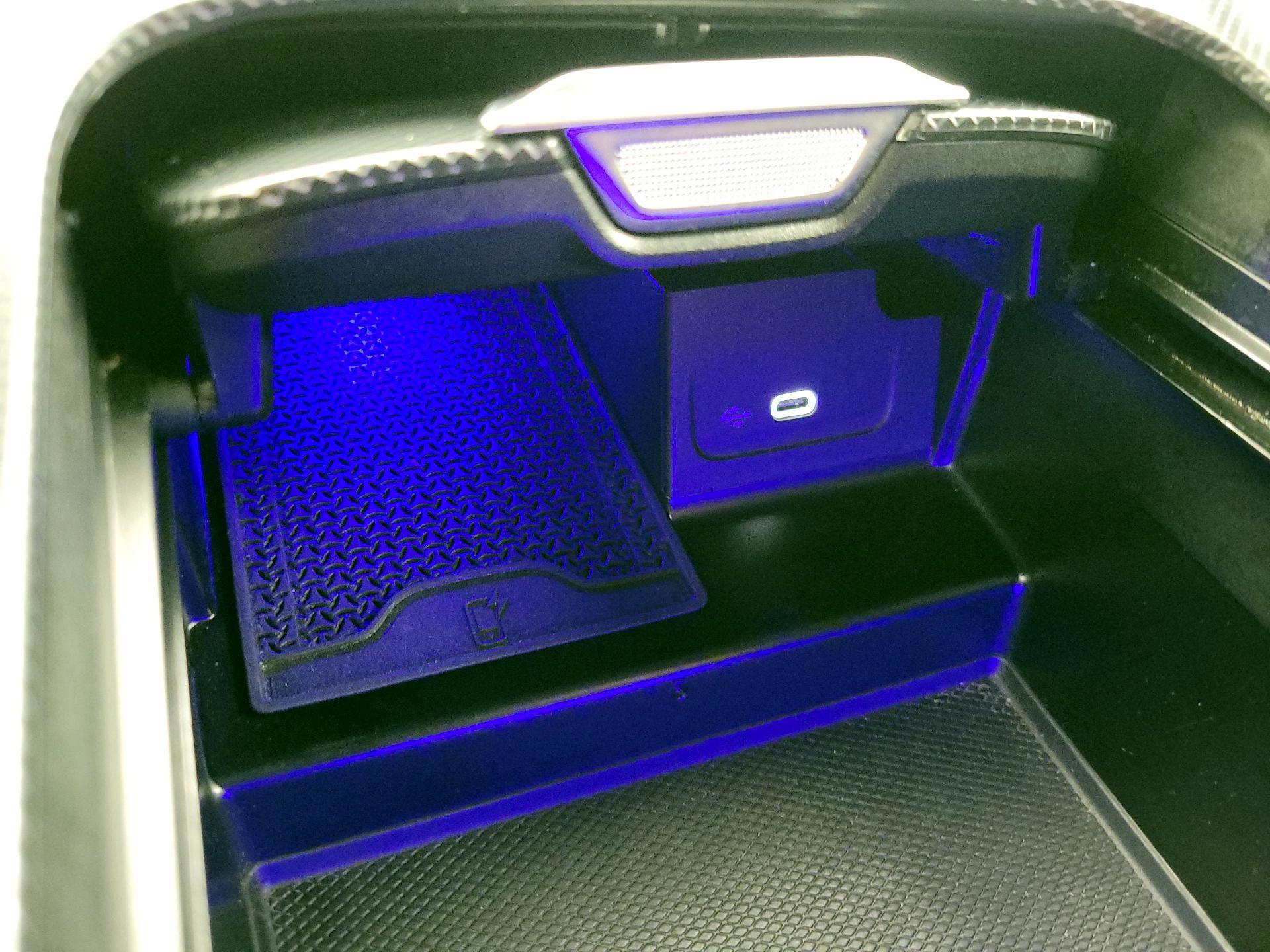 Thumbnail: 2024 Mercedes-Benz C-Class - 18