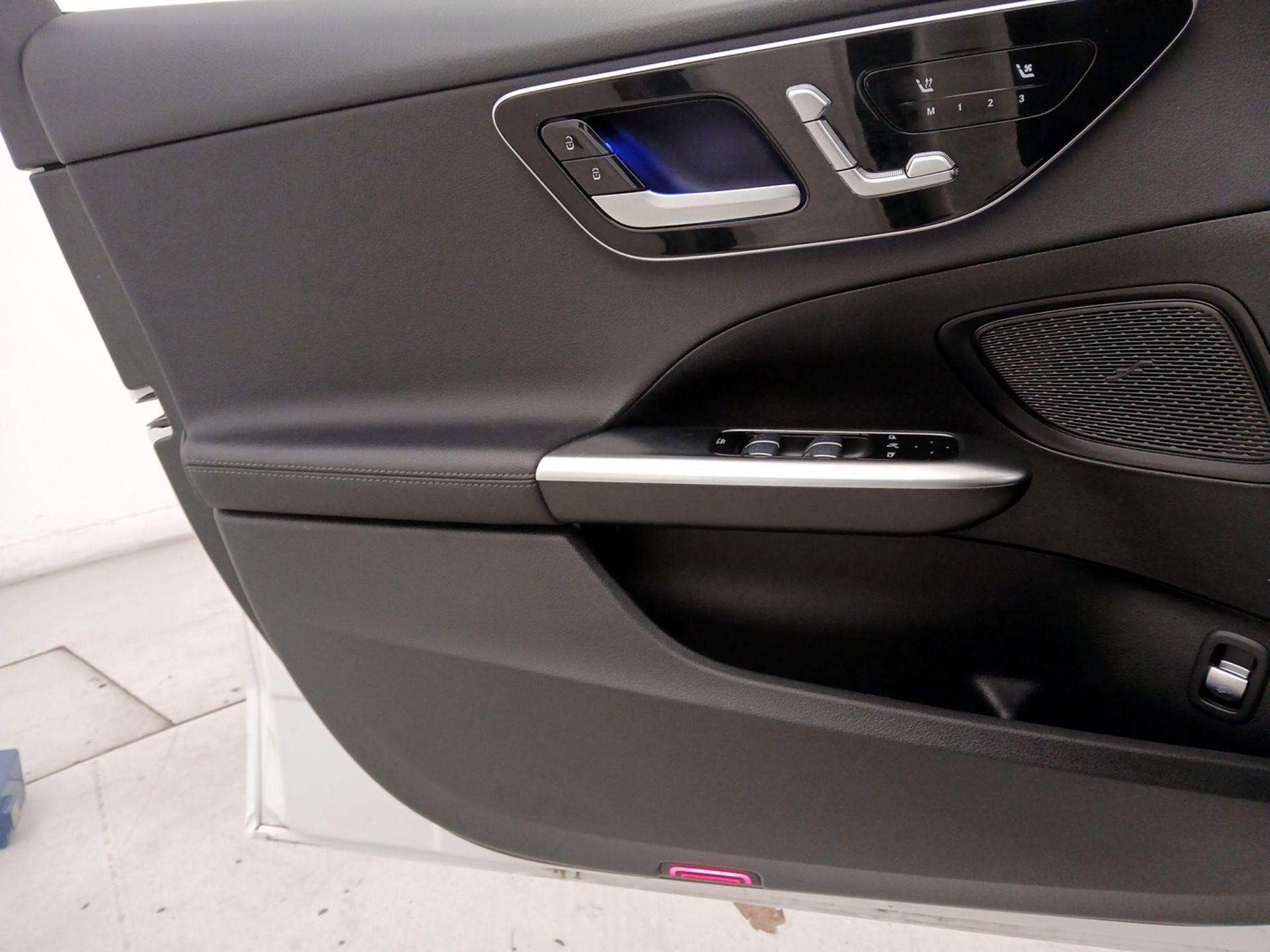 Thumbnail: 2024 Mercedes-Benz C-Class - 12