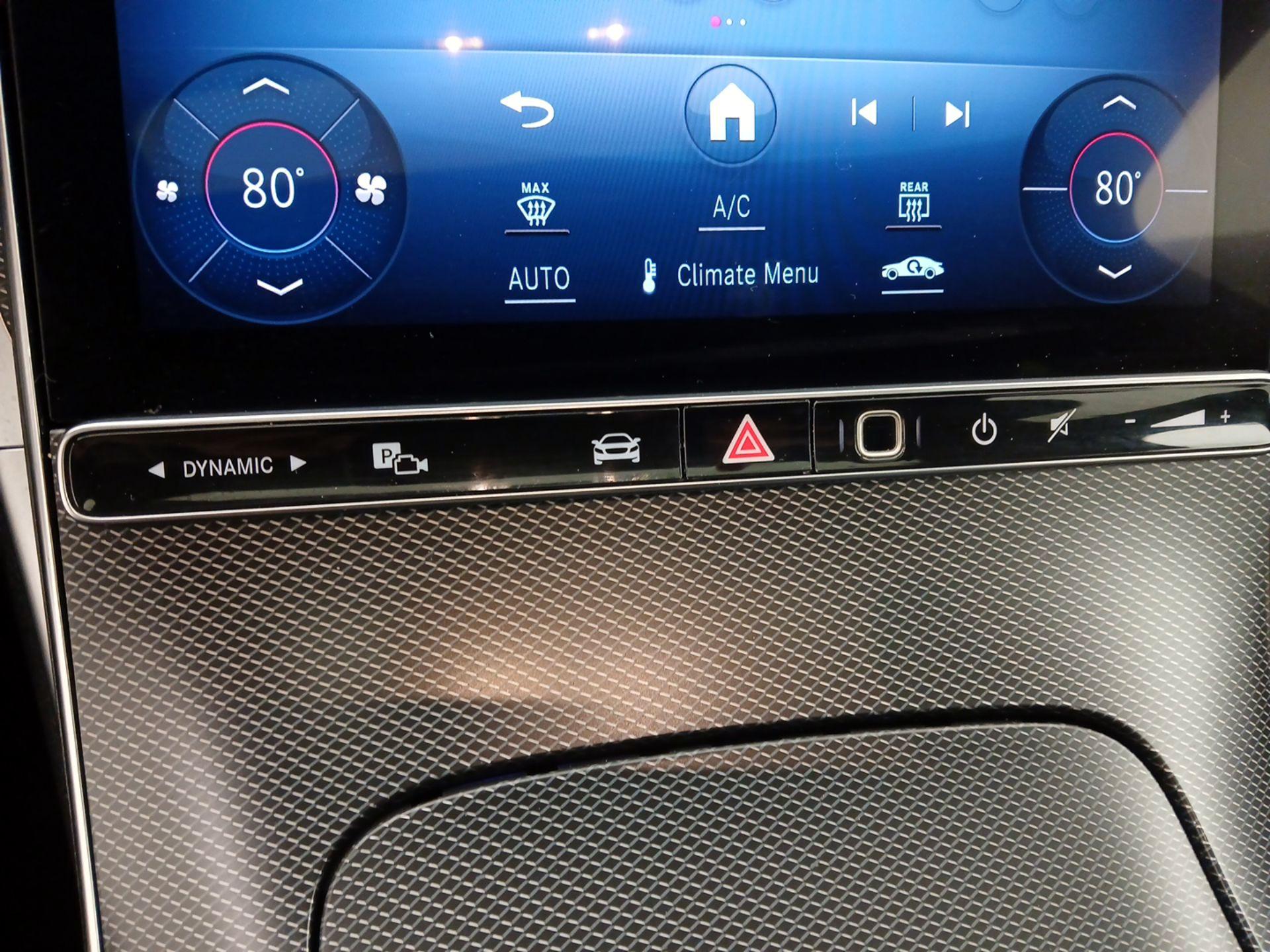 Thumbnail: 2024 Mercedes-Benz C-Class - 16