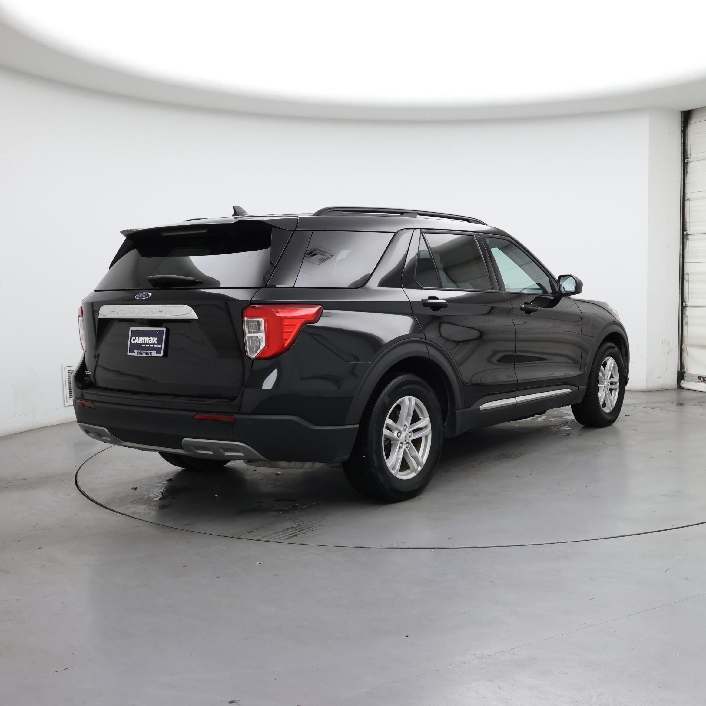 Thumbnail: 2024 Ford Explorer - 8