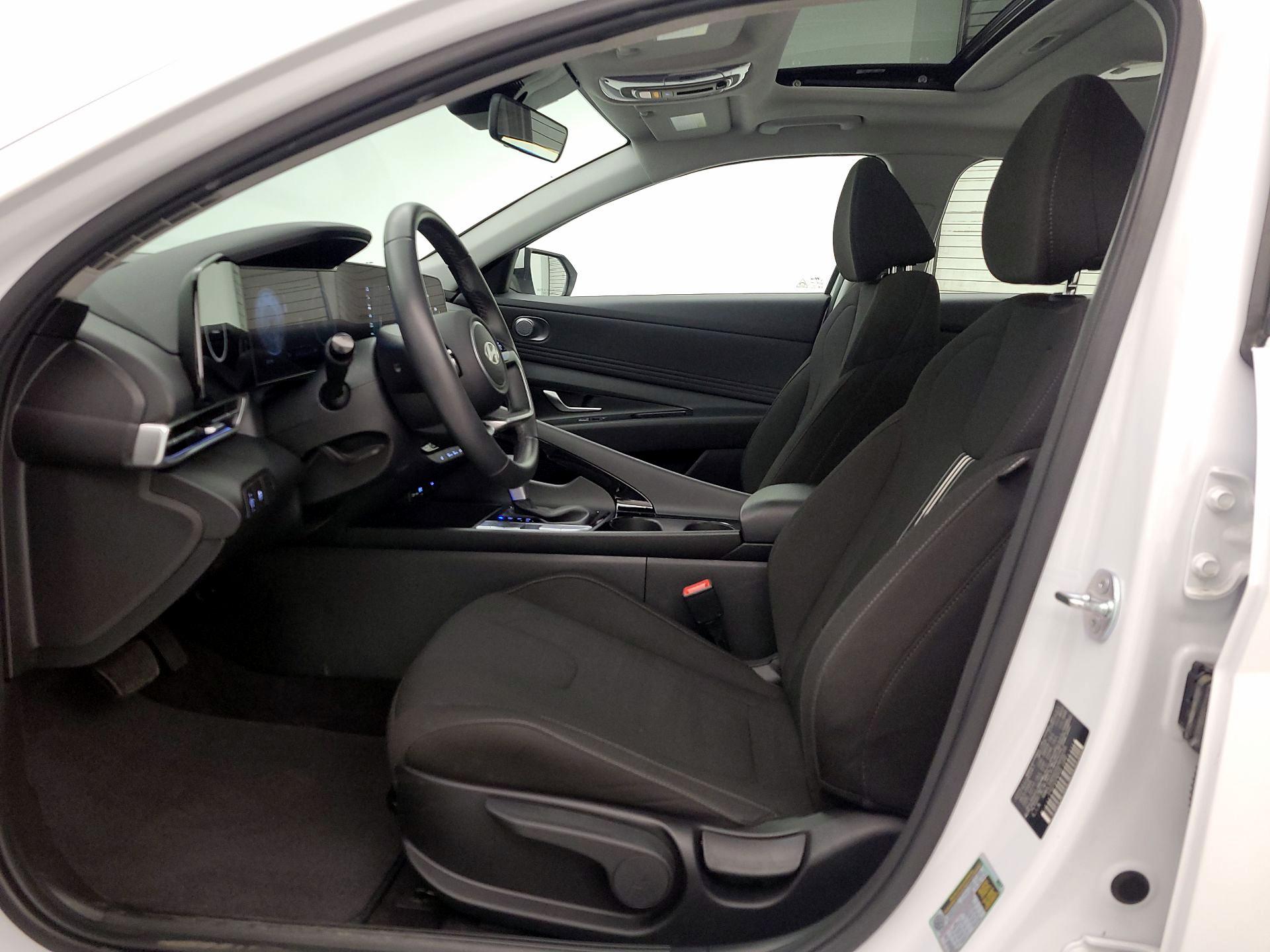 Thumbnail: 2025 Hyundai Elantra - 11