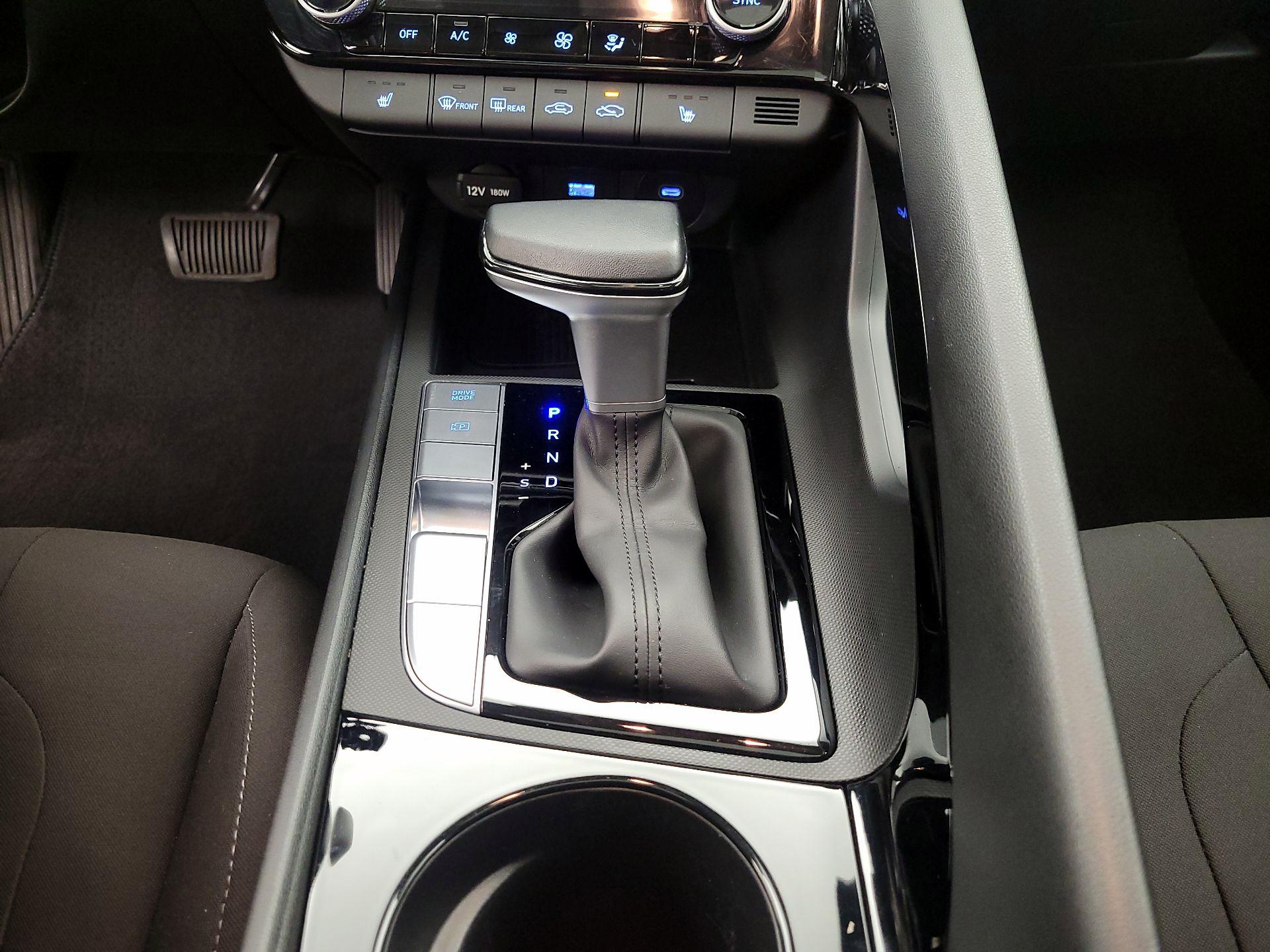 Thumbnail: 2025 Hyundai Elantra - 18