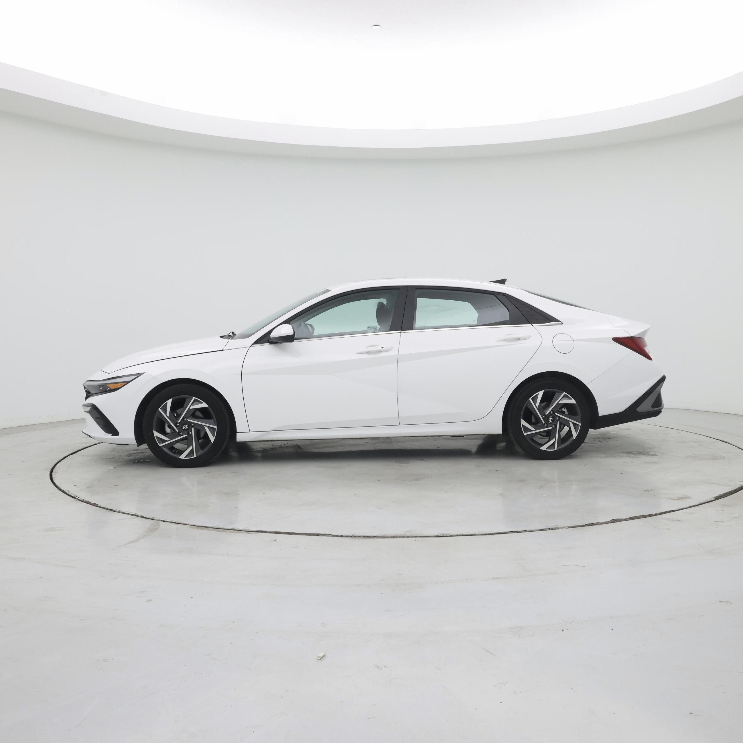 Thumbnail: 2025 Hyundai Elantra - 3