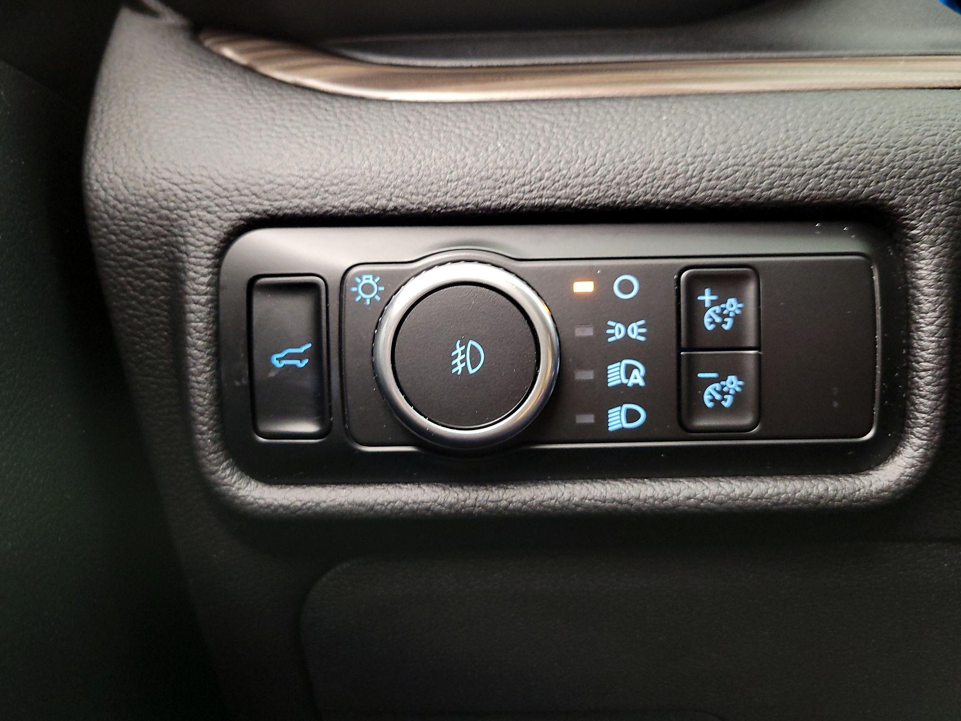 Thumbnail: 2024 Ford Explorer - 13