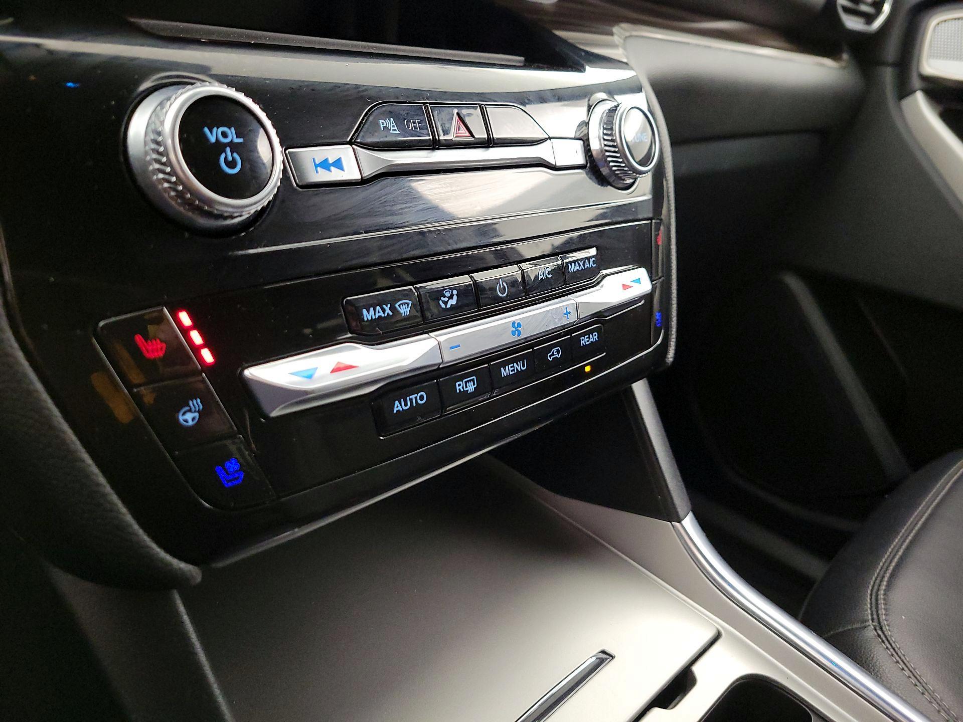 Thumbnail: 2024 Ford Explorer - 17