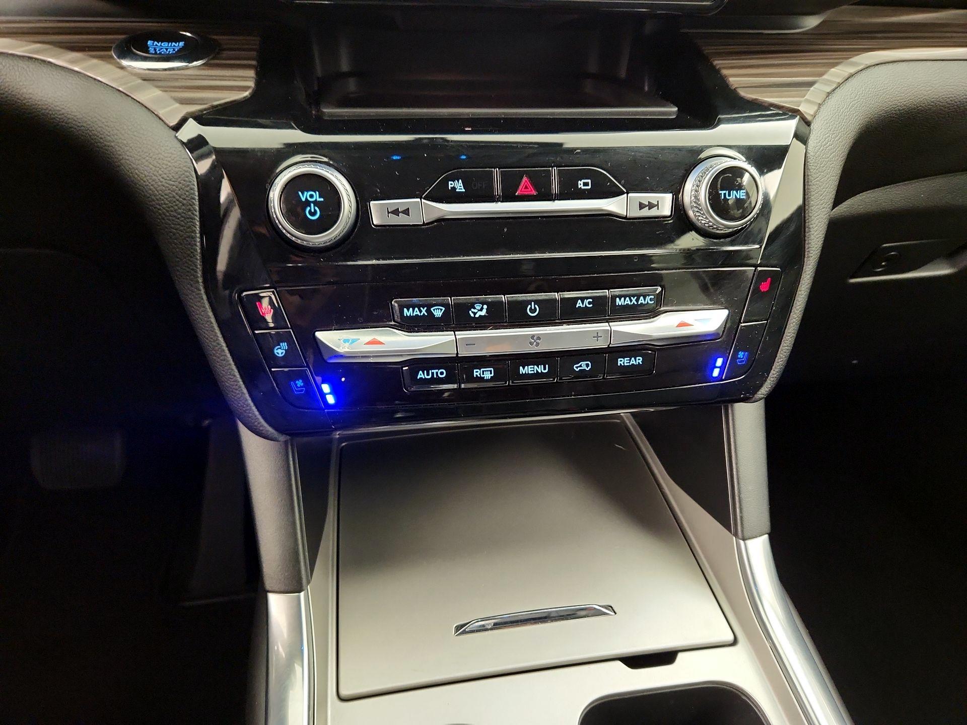 Thumbnail: 2023 Ford Explorer - 17