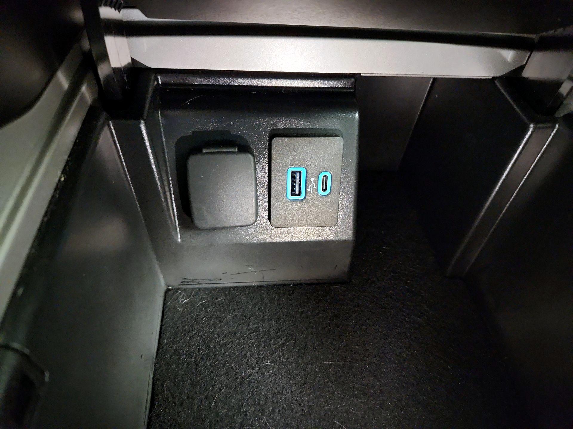 Thumbnail: 2023 Ford Explorer - 19