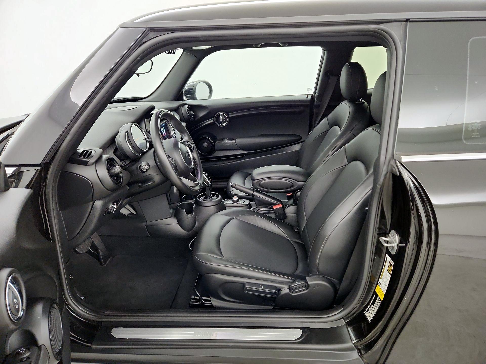 Thumbnail: 2021 MINI Cooper Hardtop - 11