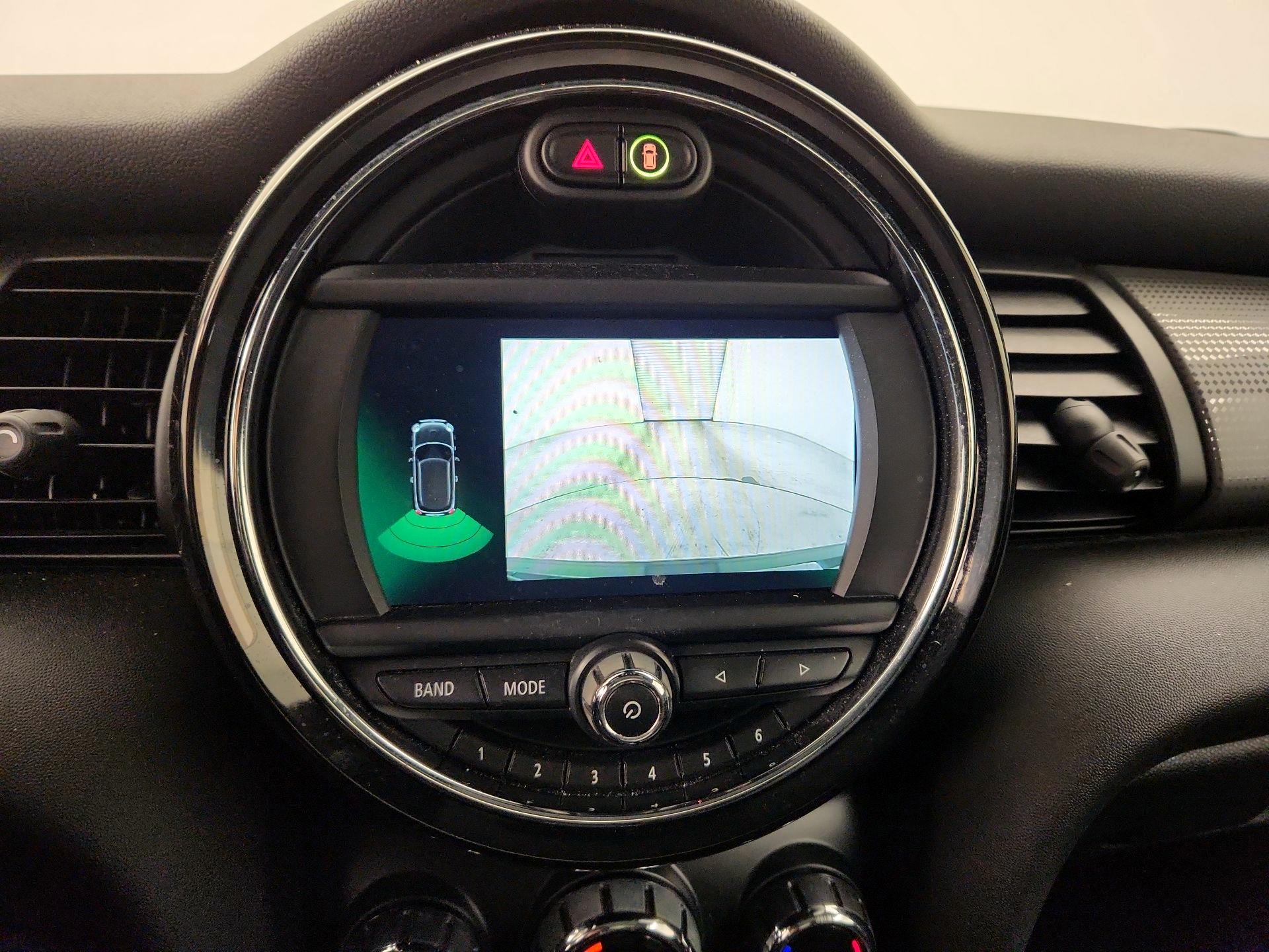 Thumbnail: 2021 MINI Cooper Hardtop - 14