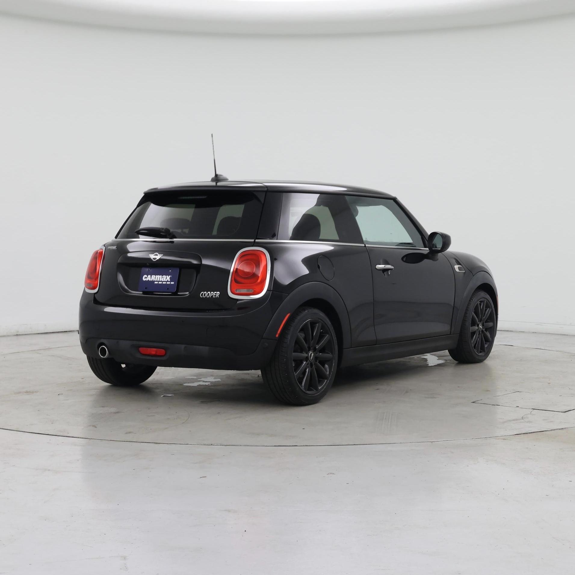 Thumbnail: 2021 MINI Cooper Hardtop - 8