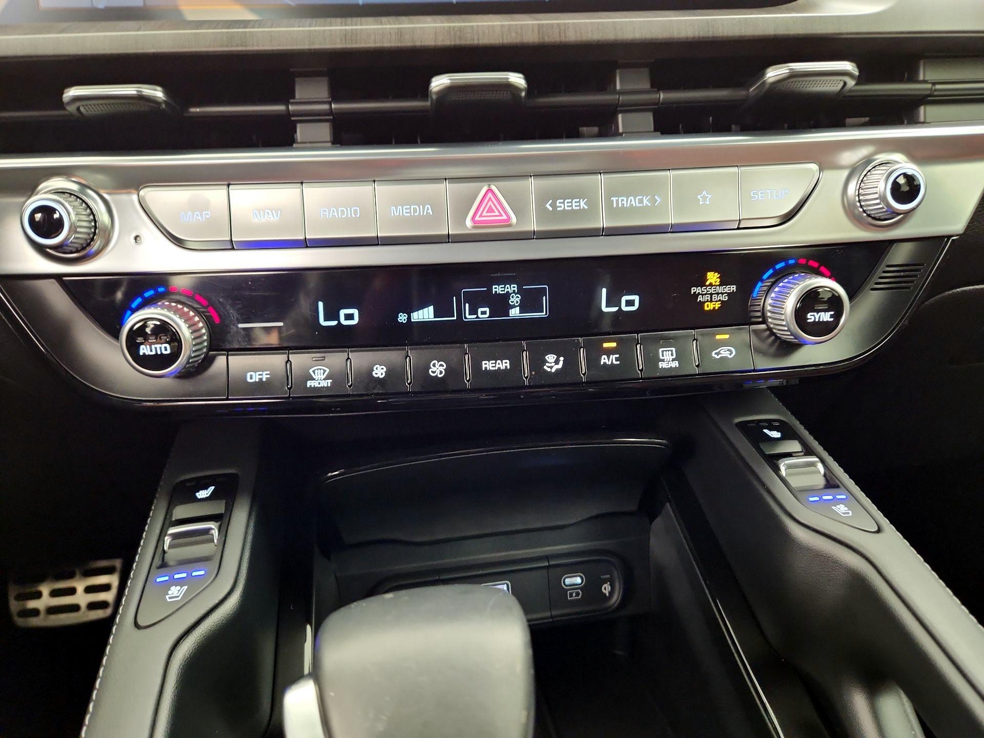 Thumbnail: 2023 Kia Telluride - 17