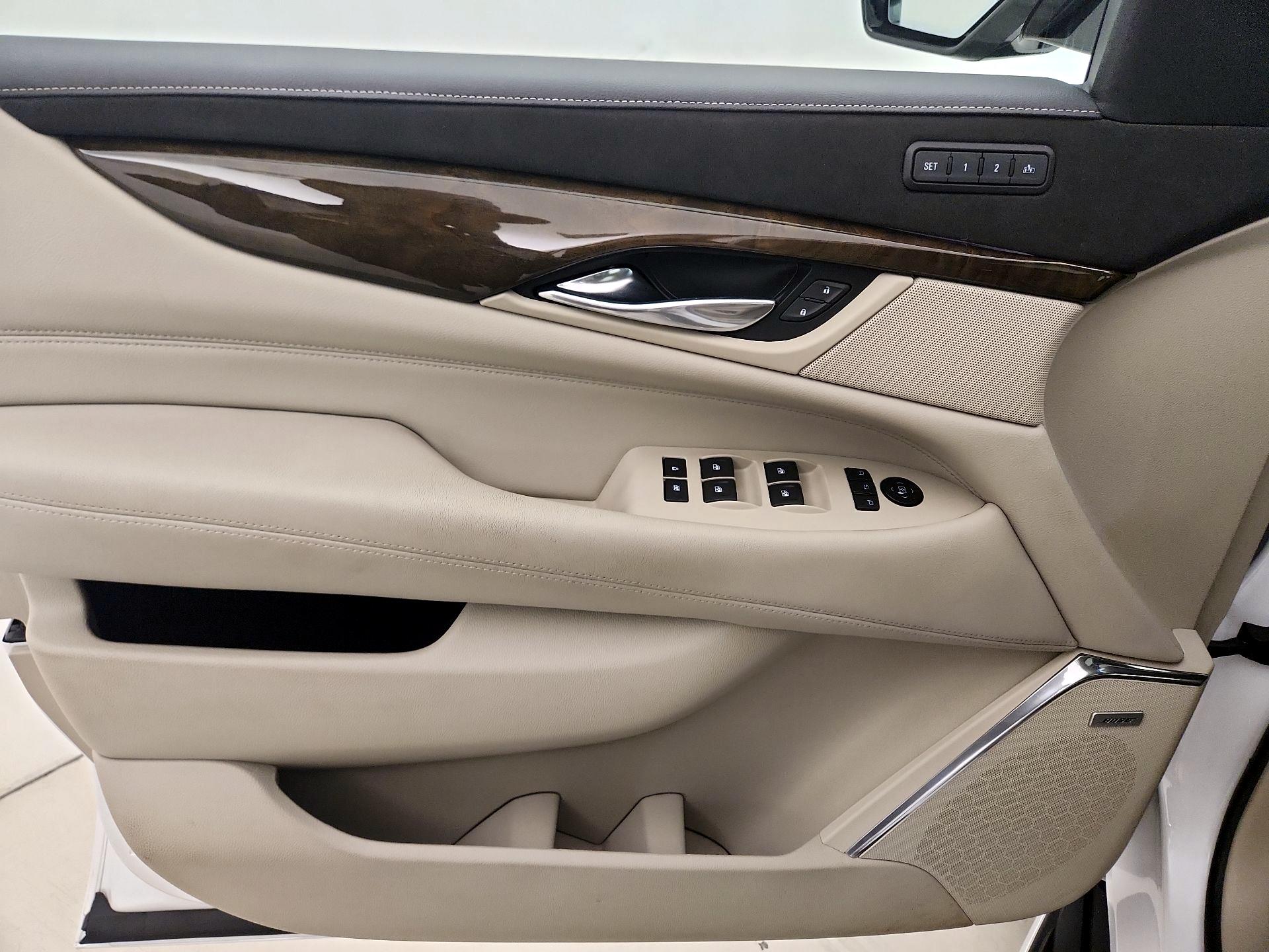 Thumbnail: 2018 Cadillac Escalade - 12