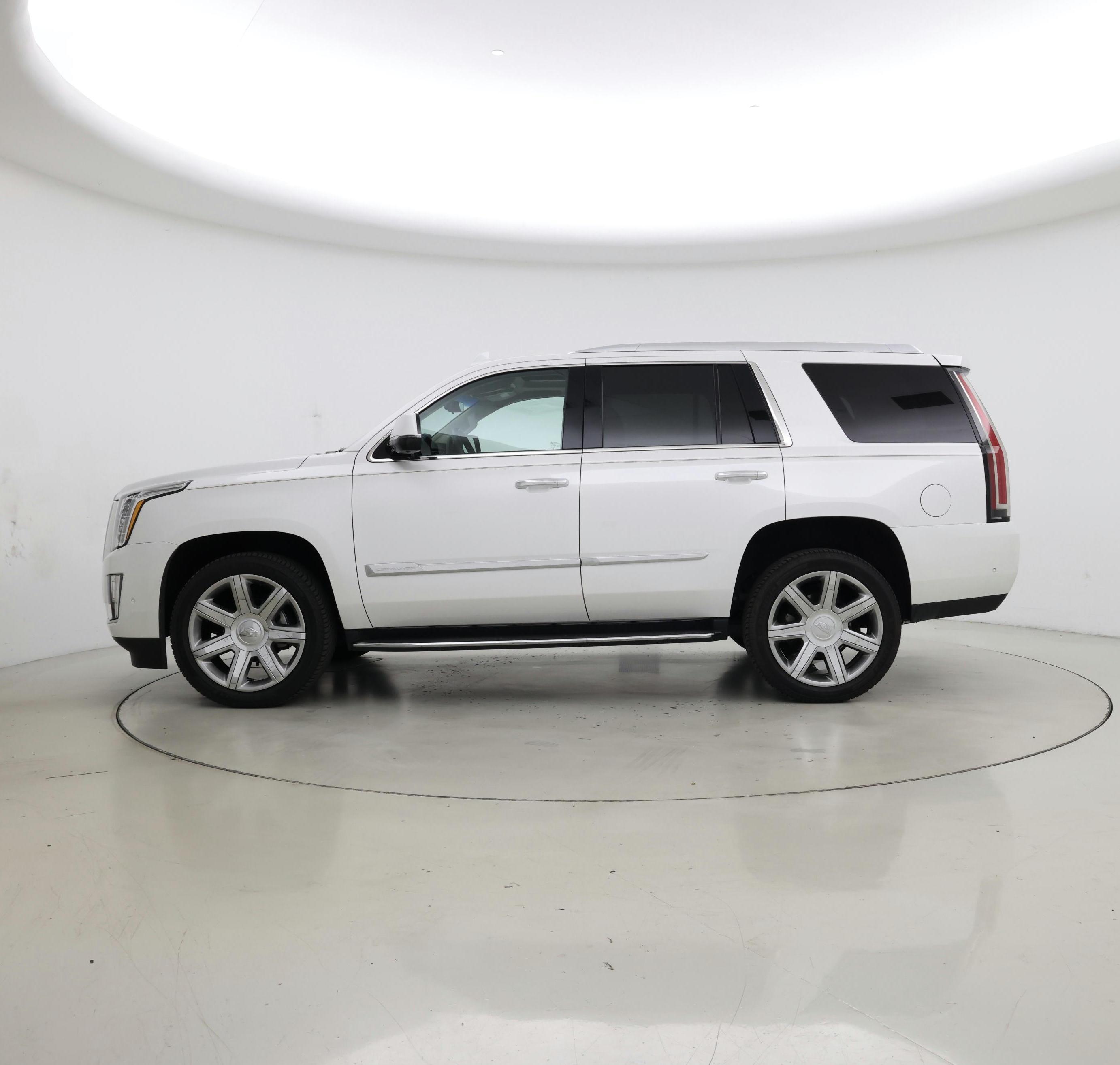 Thumbnail: 2018 Cadillac Escalade - 3