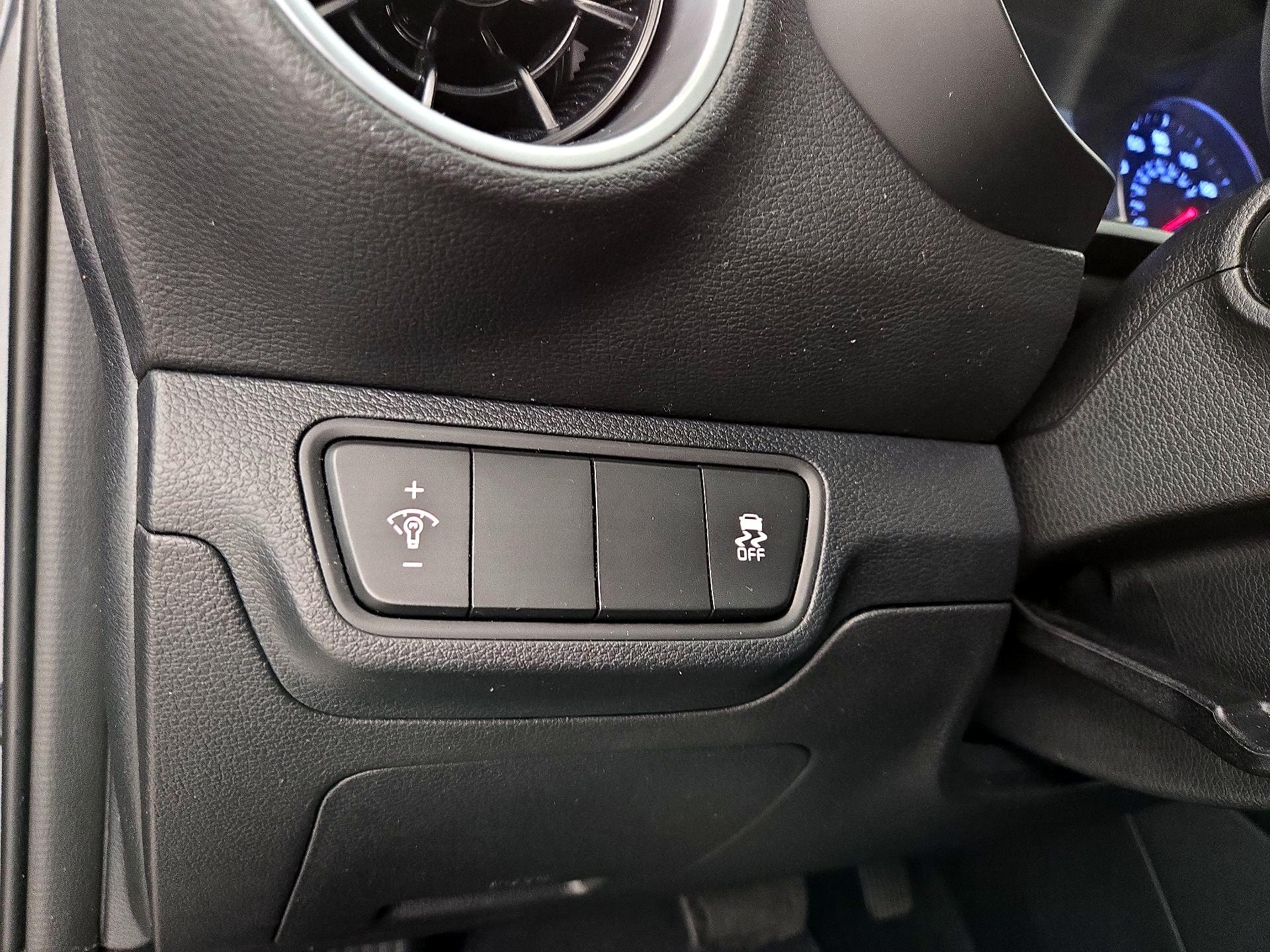 Thumbnail: 2024 Kia Forte - 13