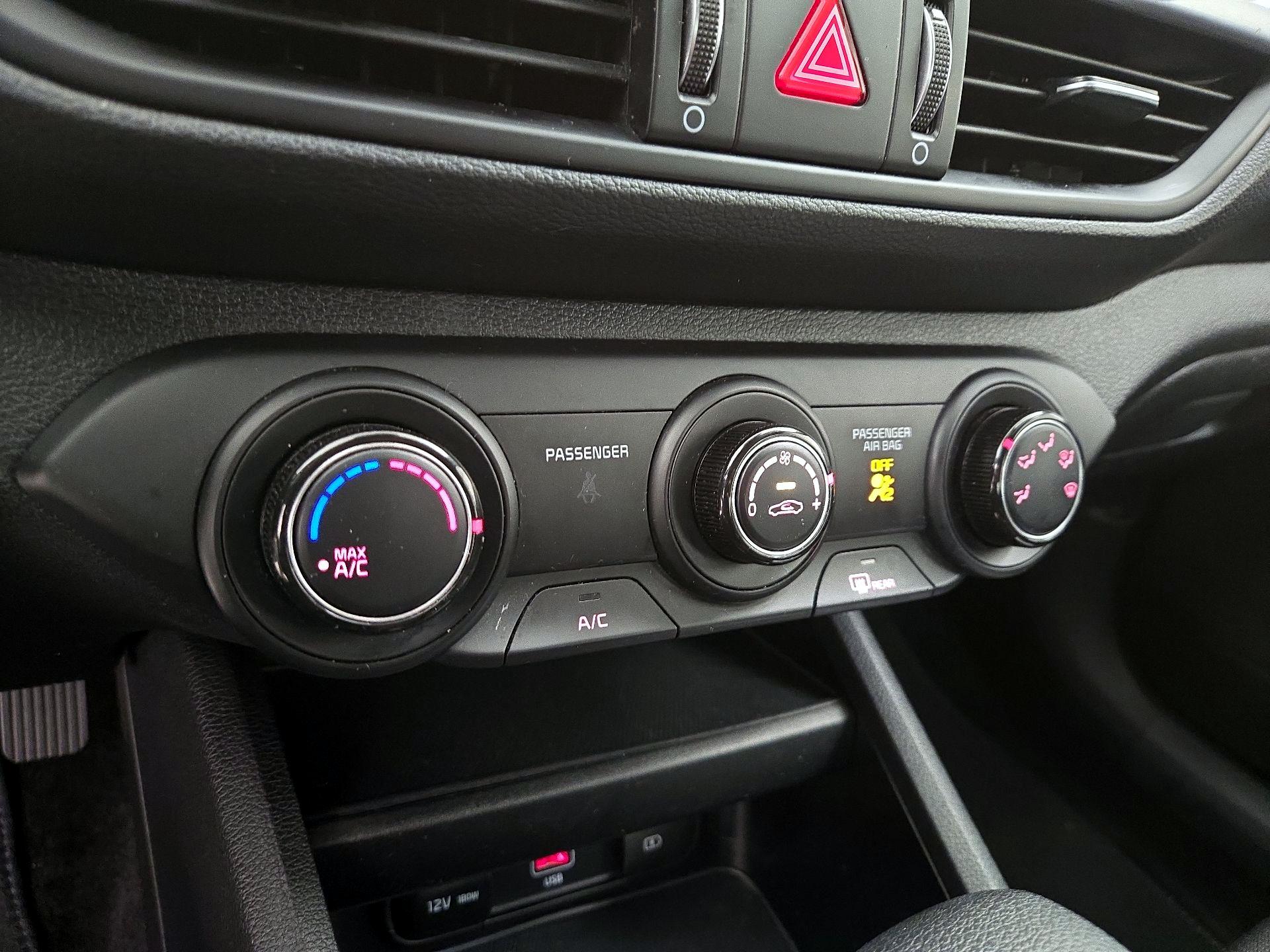 Thumbnail: 2024 Kia Forte - 16