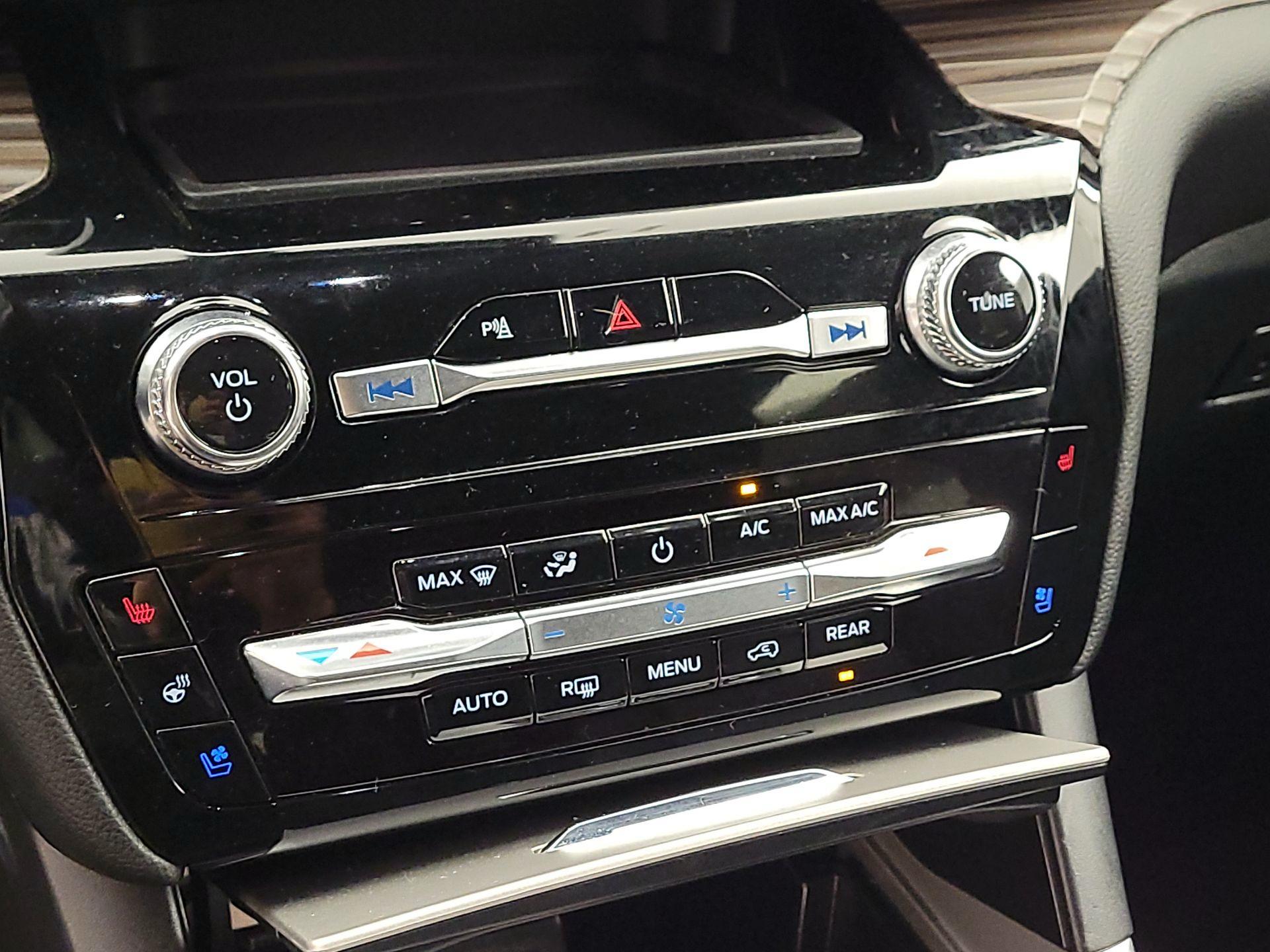 Thumbnail: 2024 Ford Explorer - 16