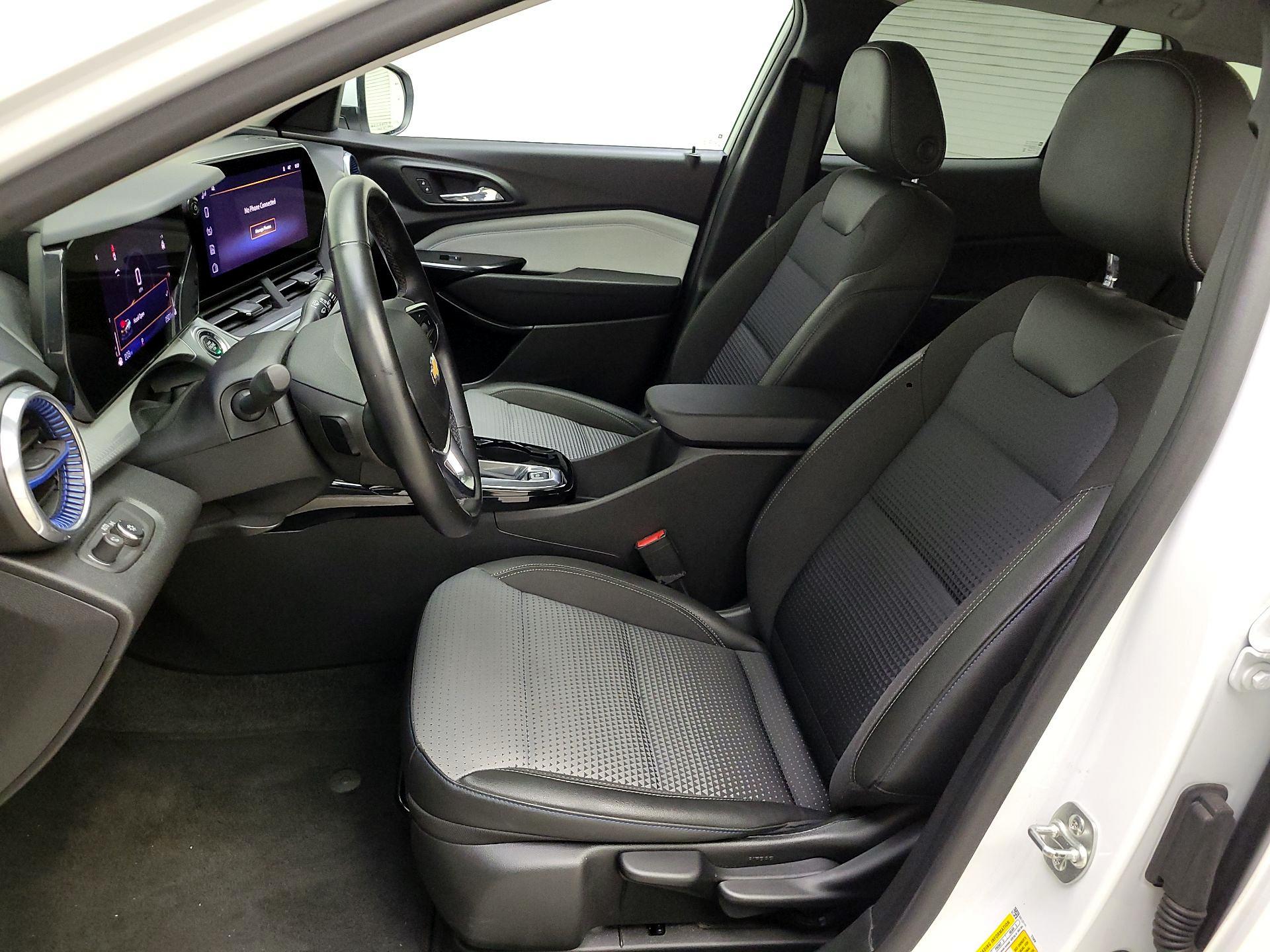 Thumbnail: 2024 Chevrolet Trax - 11