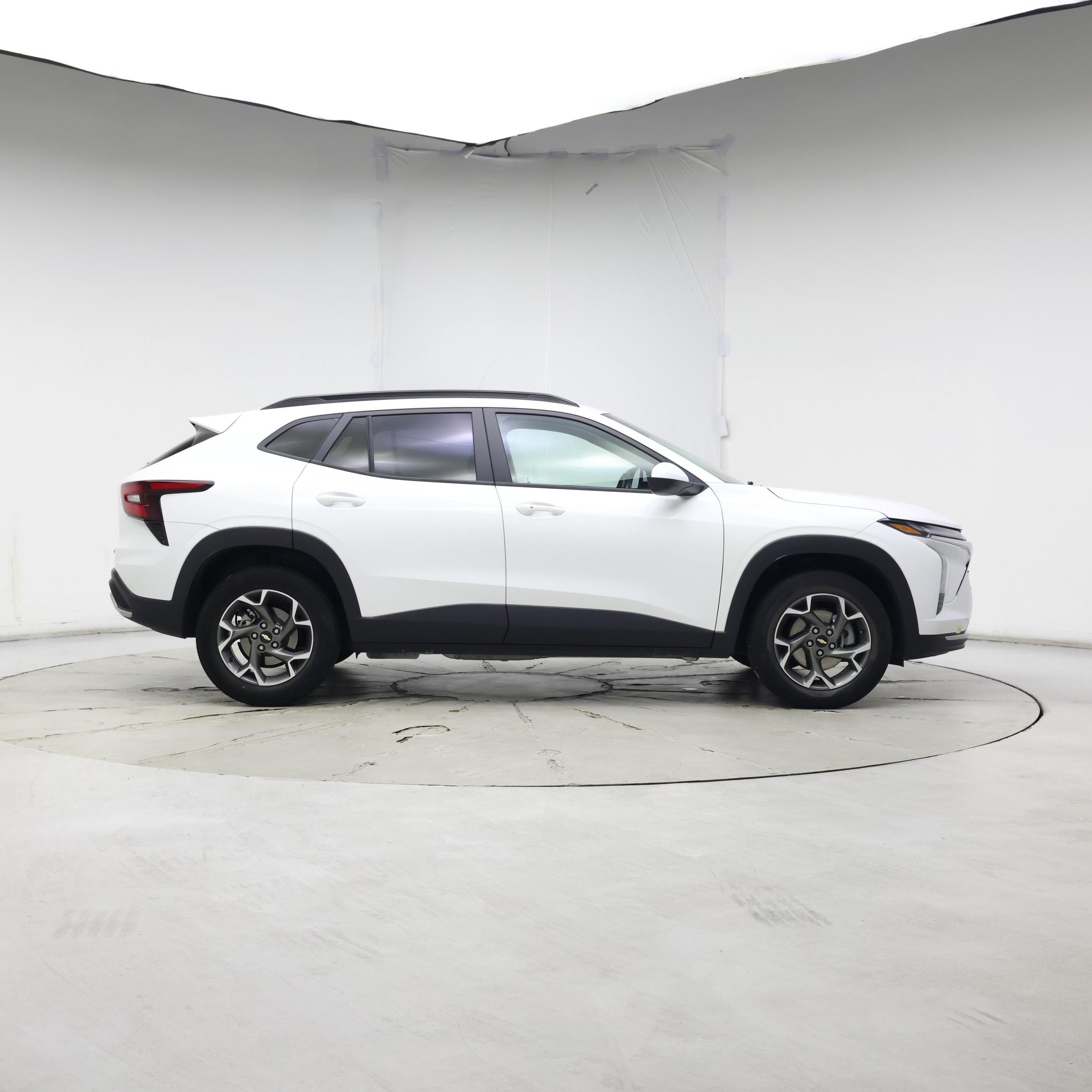 Thumbnail: 2024 Chevrolet Trax - 7