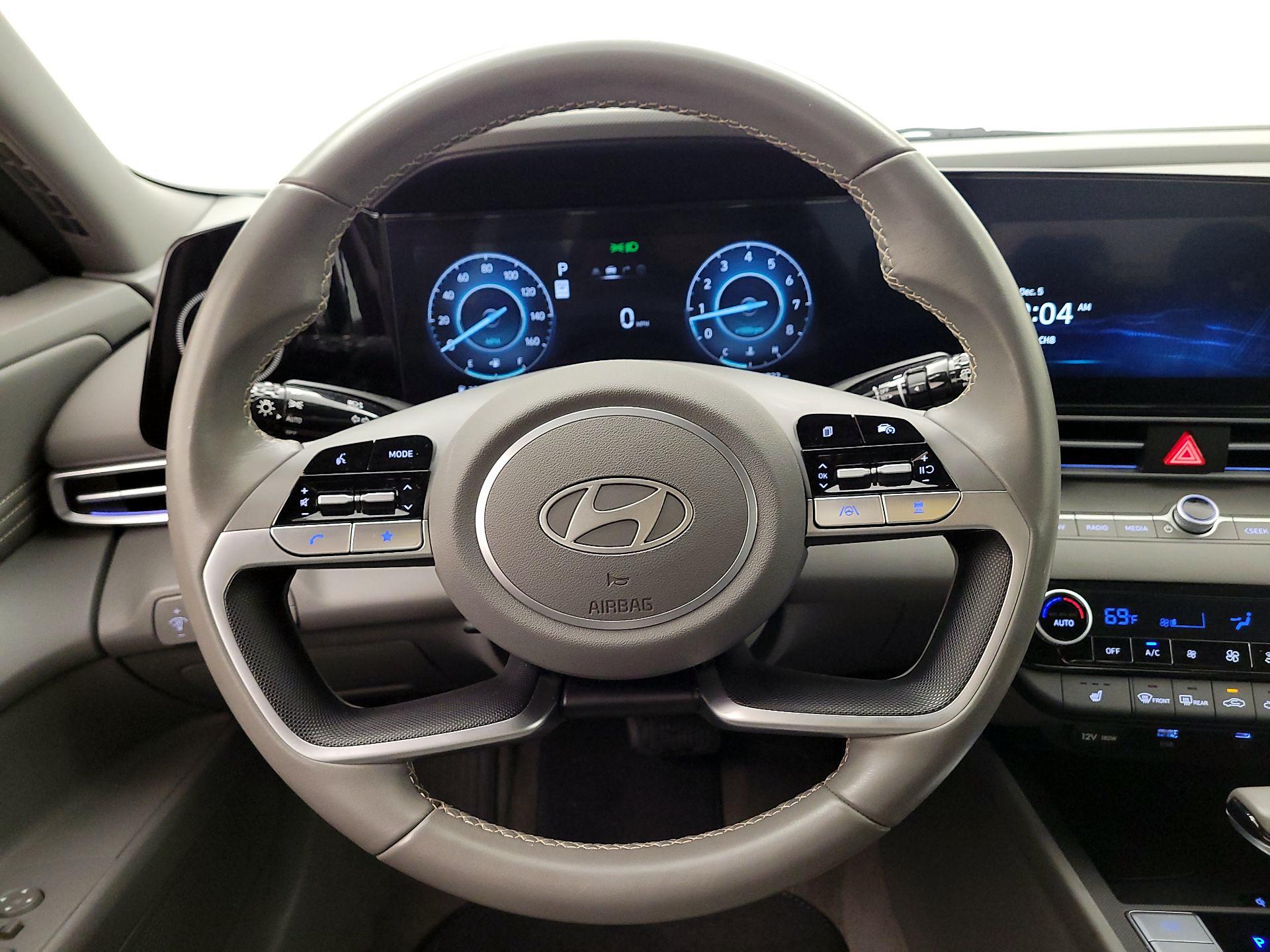 Thumbnail: 2025 Hyundai Elantra - 10