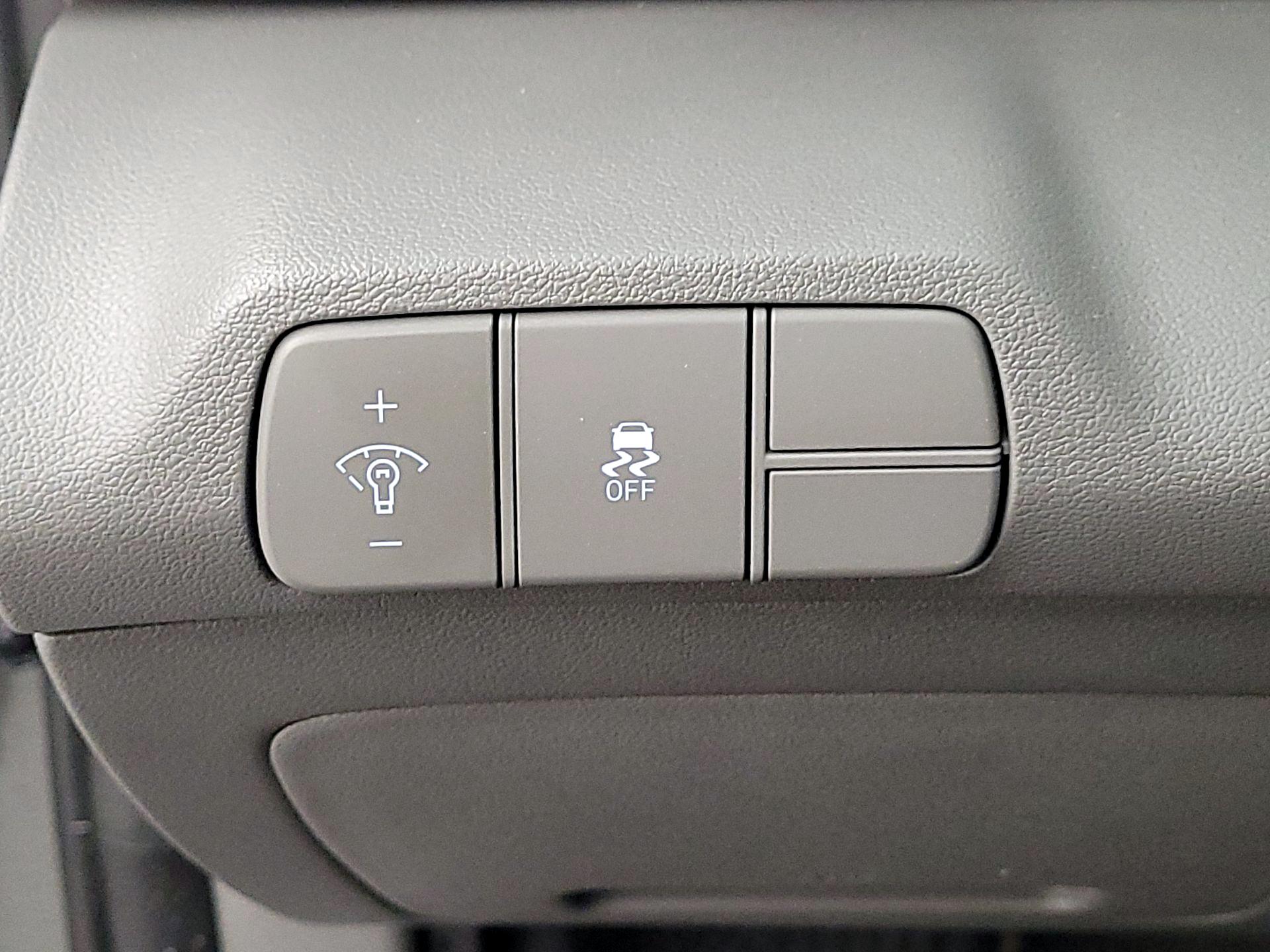 Thumbnail: 2025 Hyundai Elantra - 13